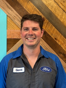 Staff member Gerrit Ralston from ID_9b4332bf8cd9
