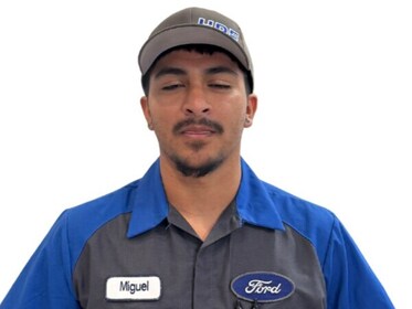 Staff member Miguel from ID_9b4332bf8cd9