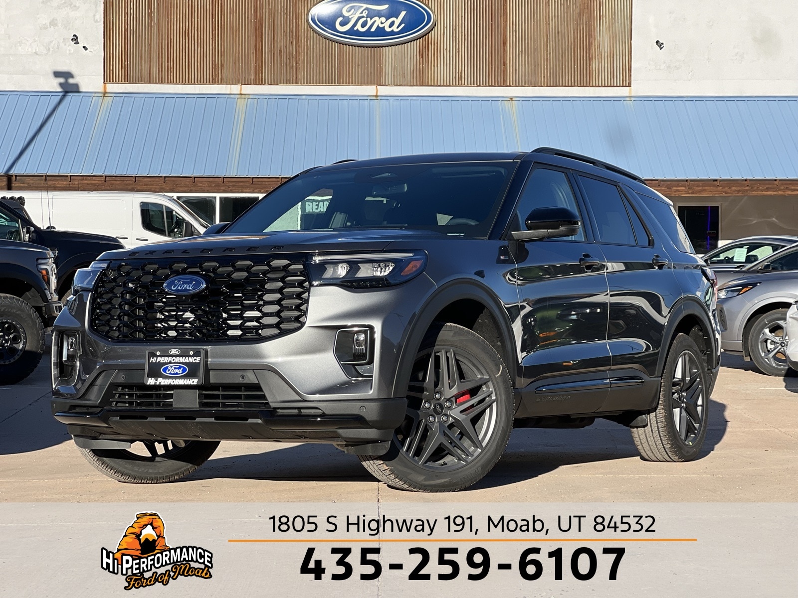 2025 Ford Explorer ST-LINE's photo