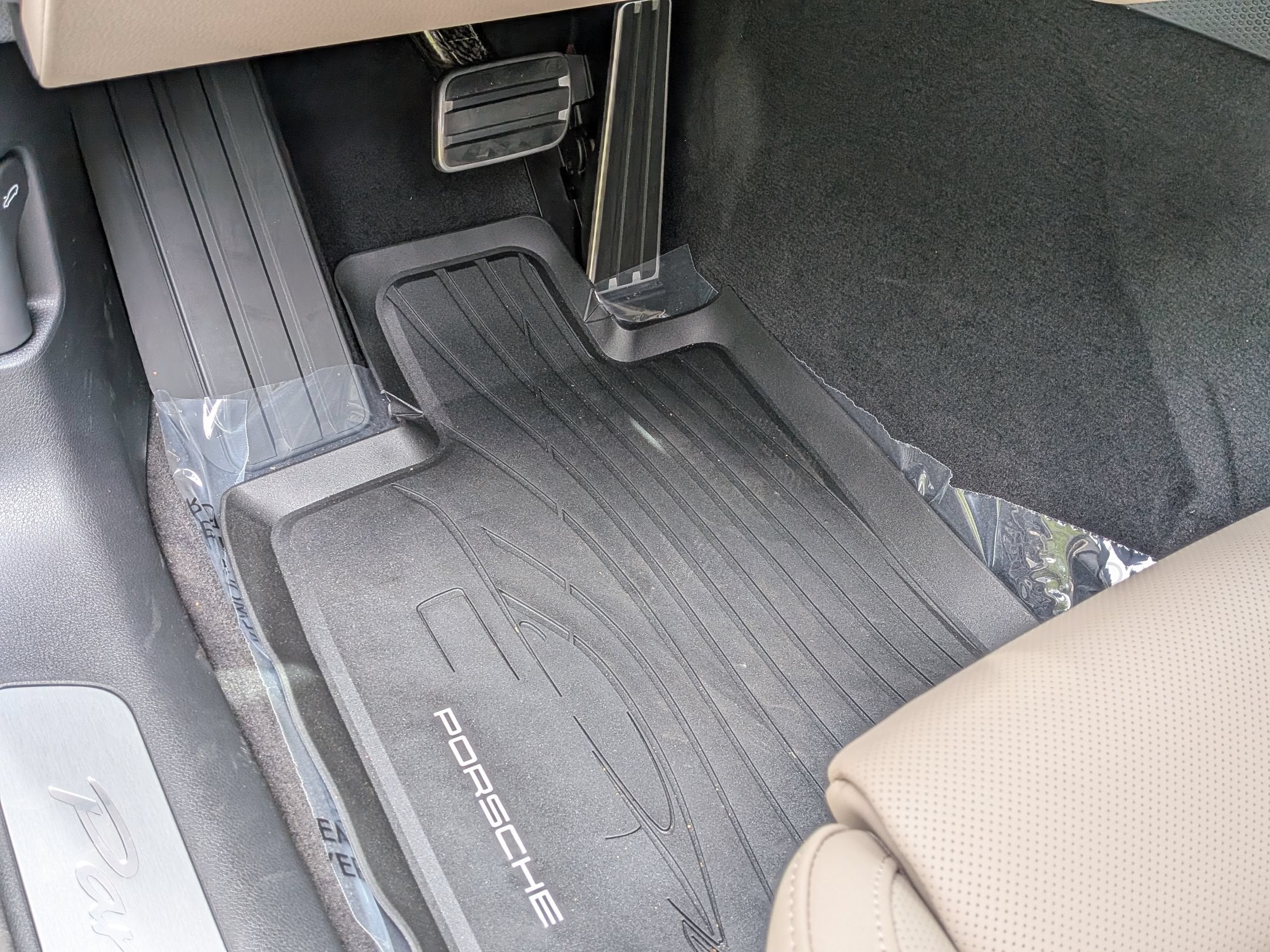 Porsche Panamera 4