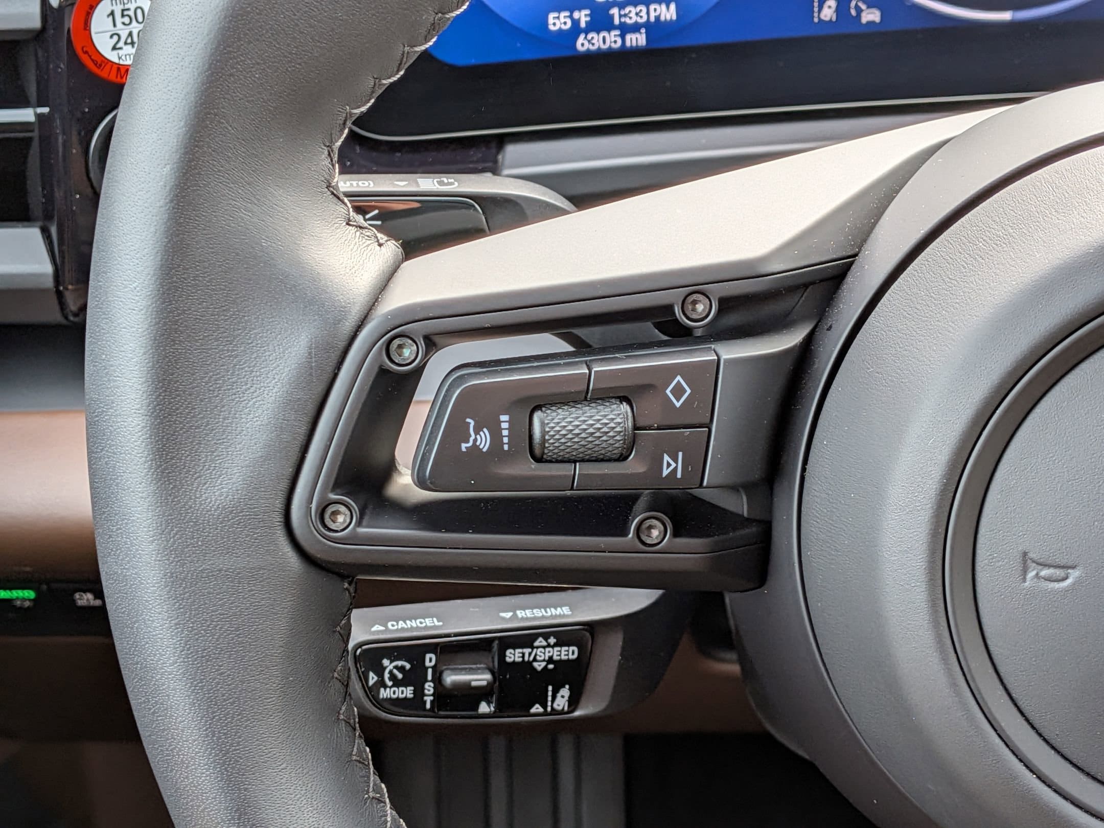 2025 Porsche Macan Electric 4S photo 3