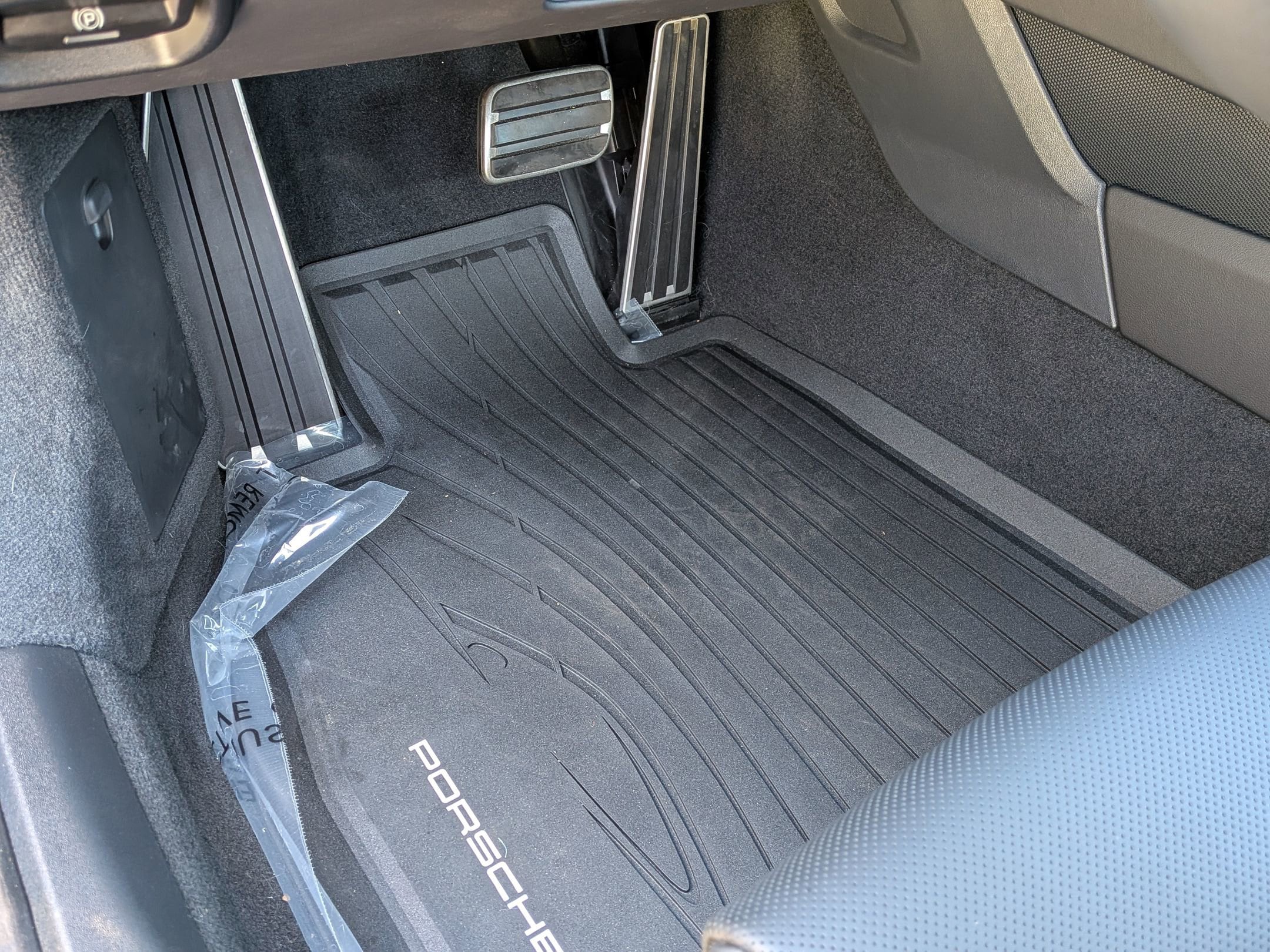 2025 Porsche 718 Cayman GTS 4.0 photo 6