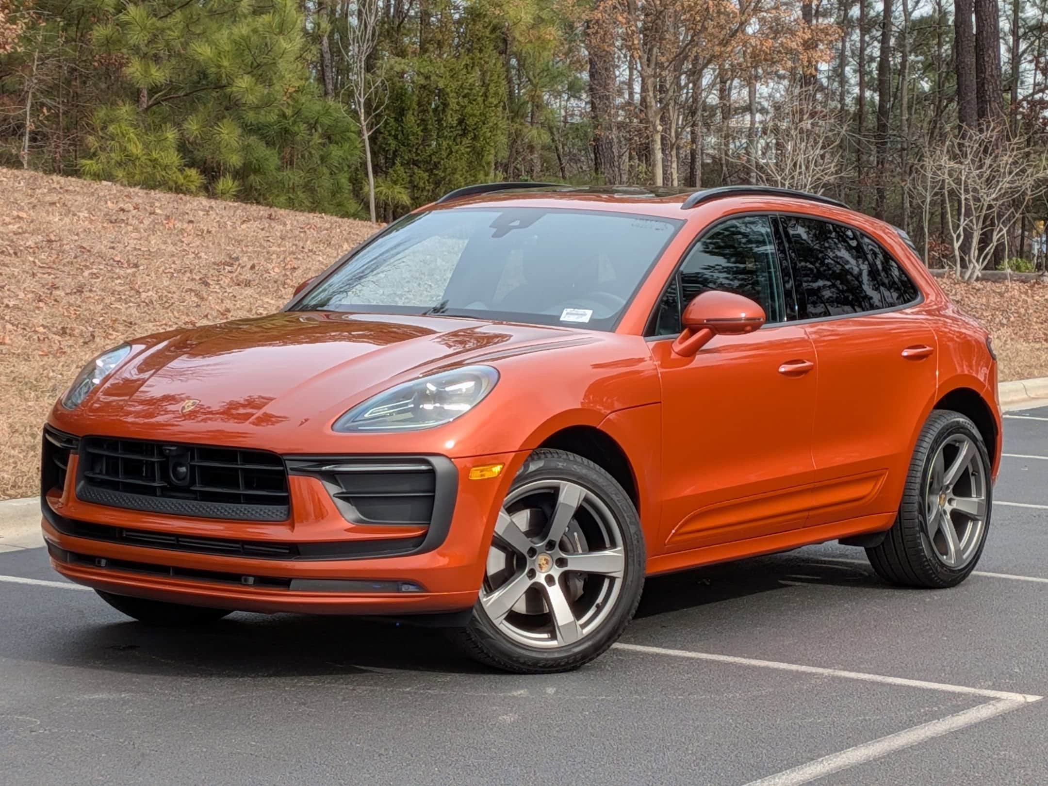2025 Porsche Macan's photo