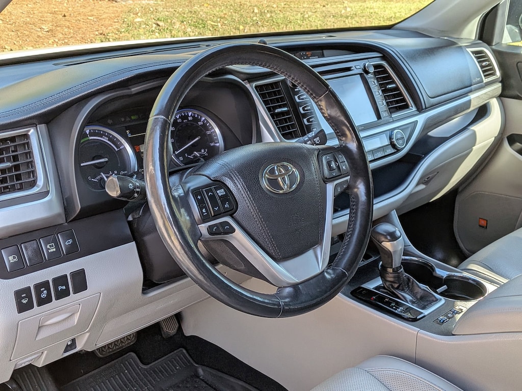 Used 2018 Toyota Highlander Hybrid Limited Platinum SUV