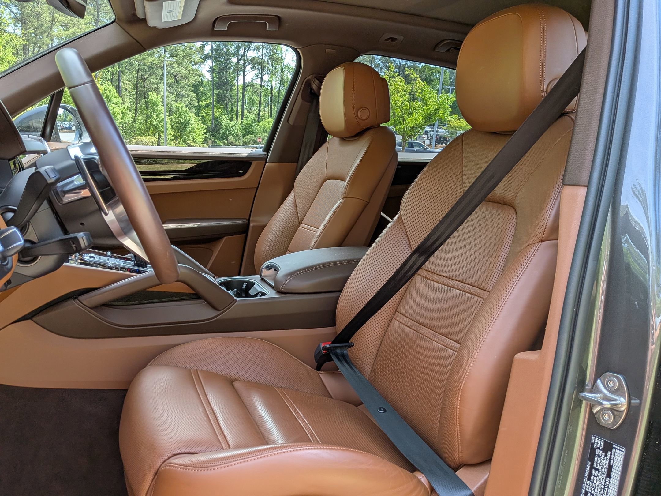 2023 Porsche Cayenne E-Hybrid photo 4