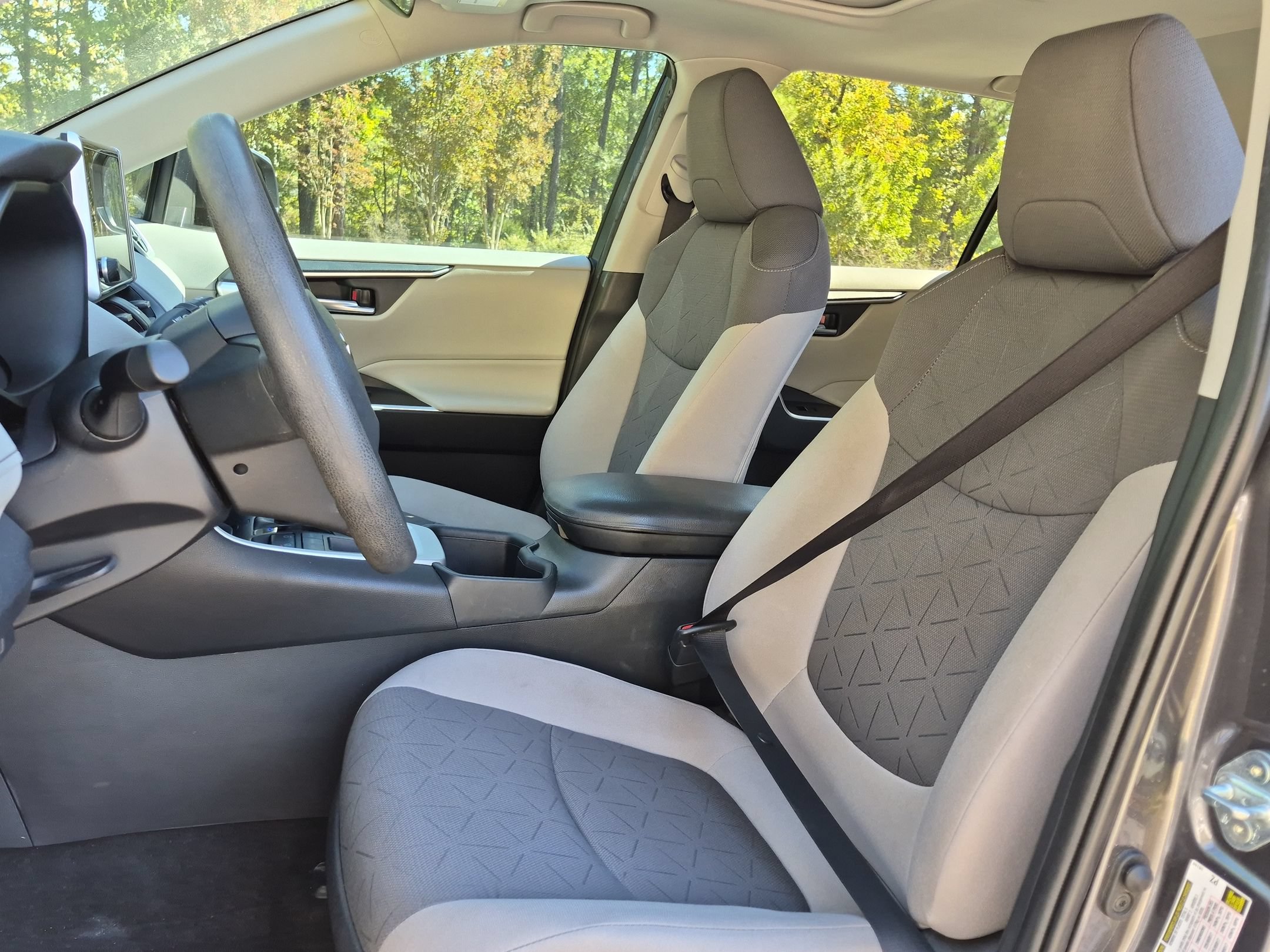 Used 2024 Toyota RAV4 XLE SUV