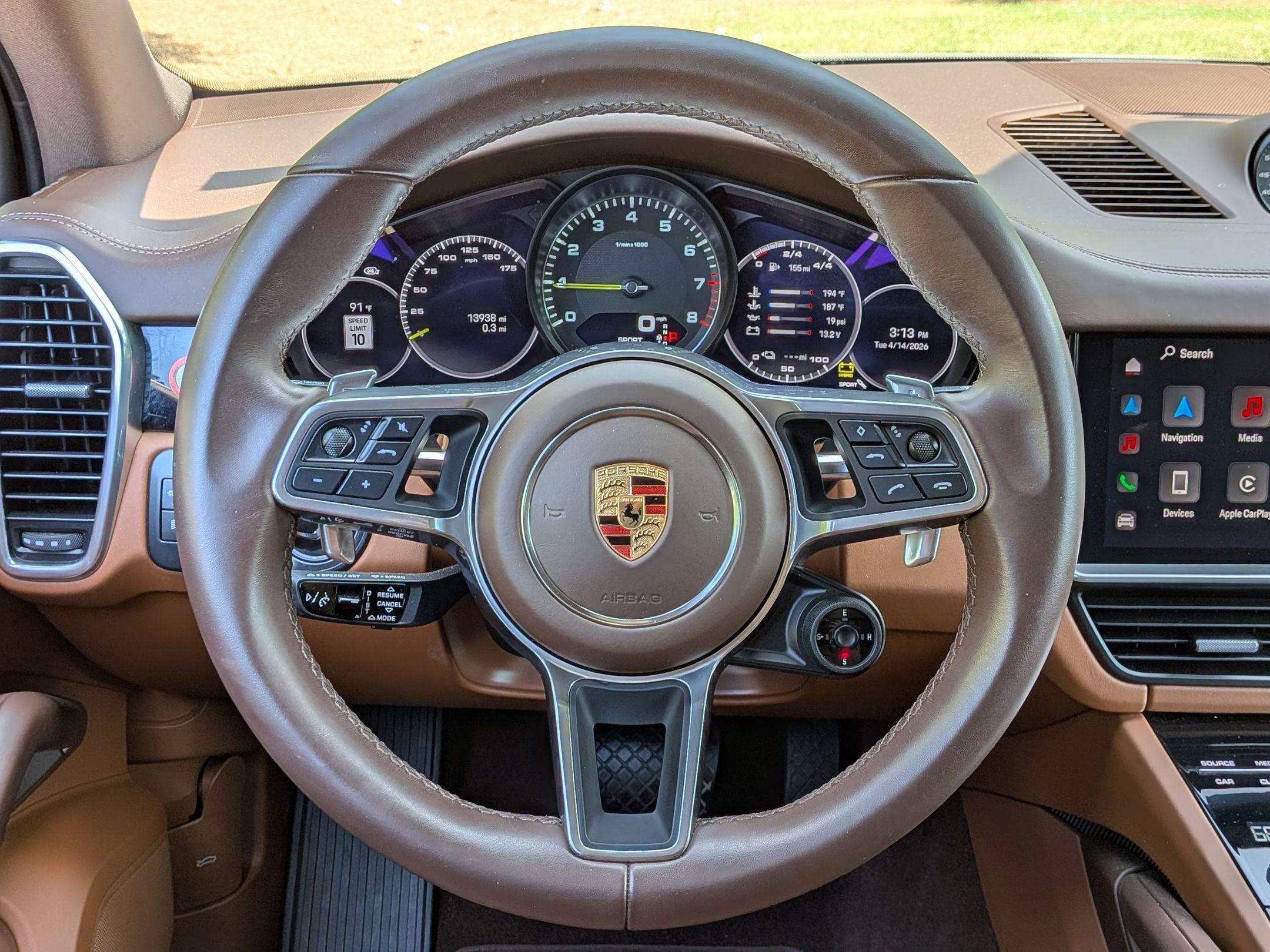2023 Porsche Cayenne E-Hybrid photo 6