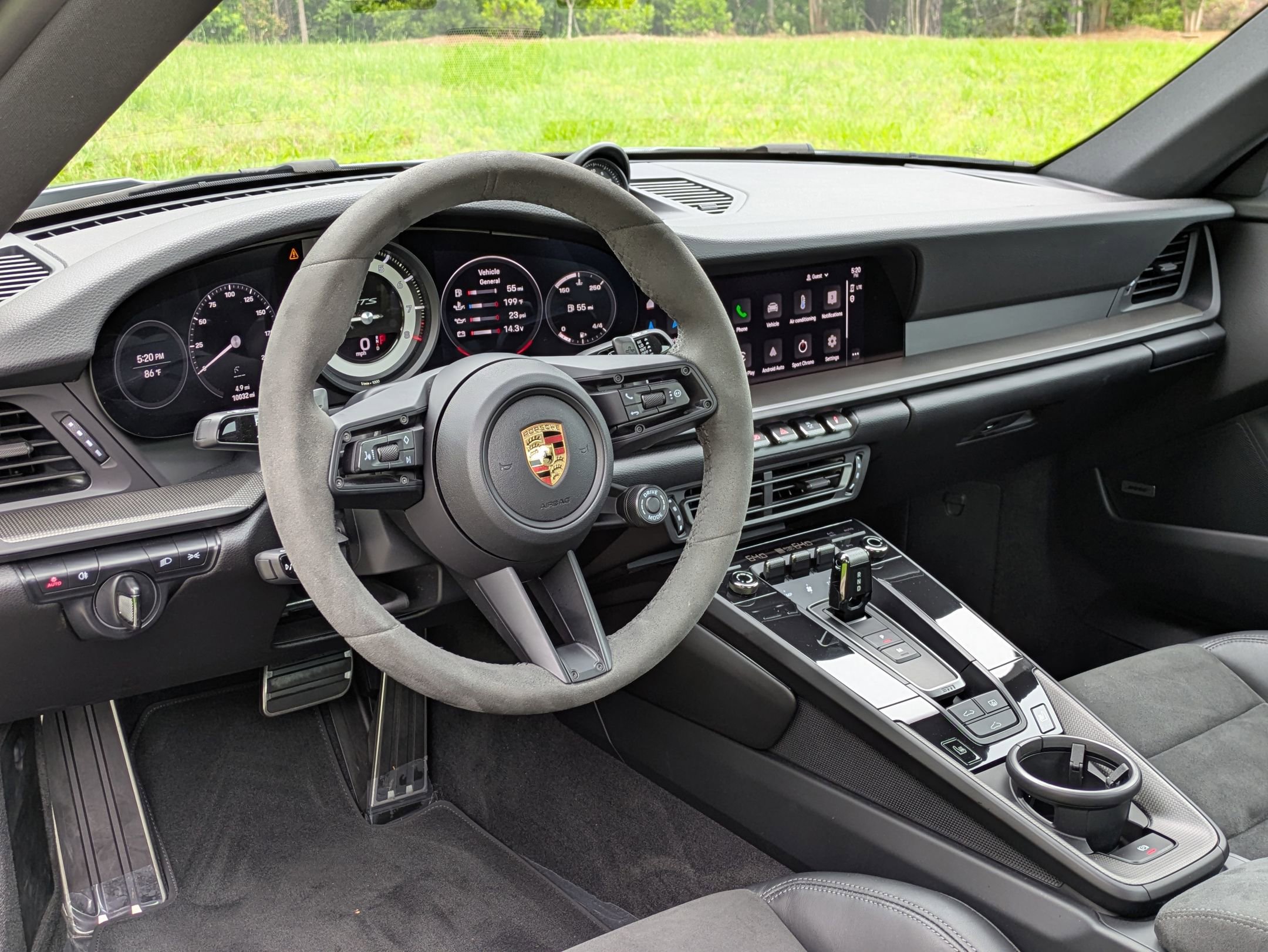 2024 Porsche 911 GTS photo 4