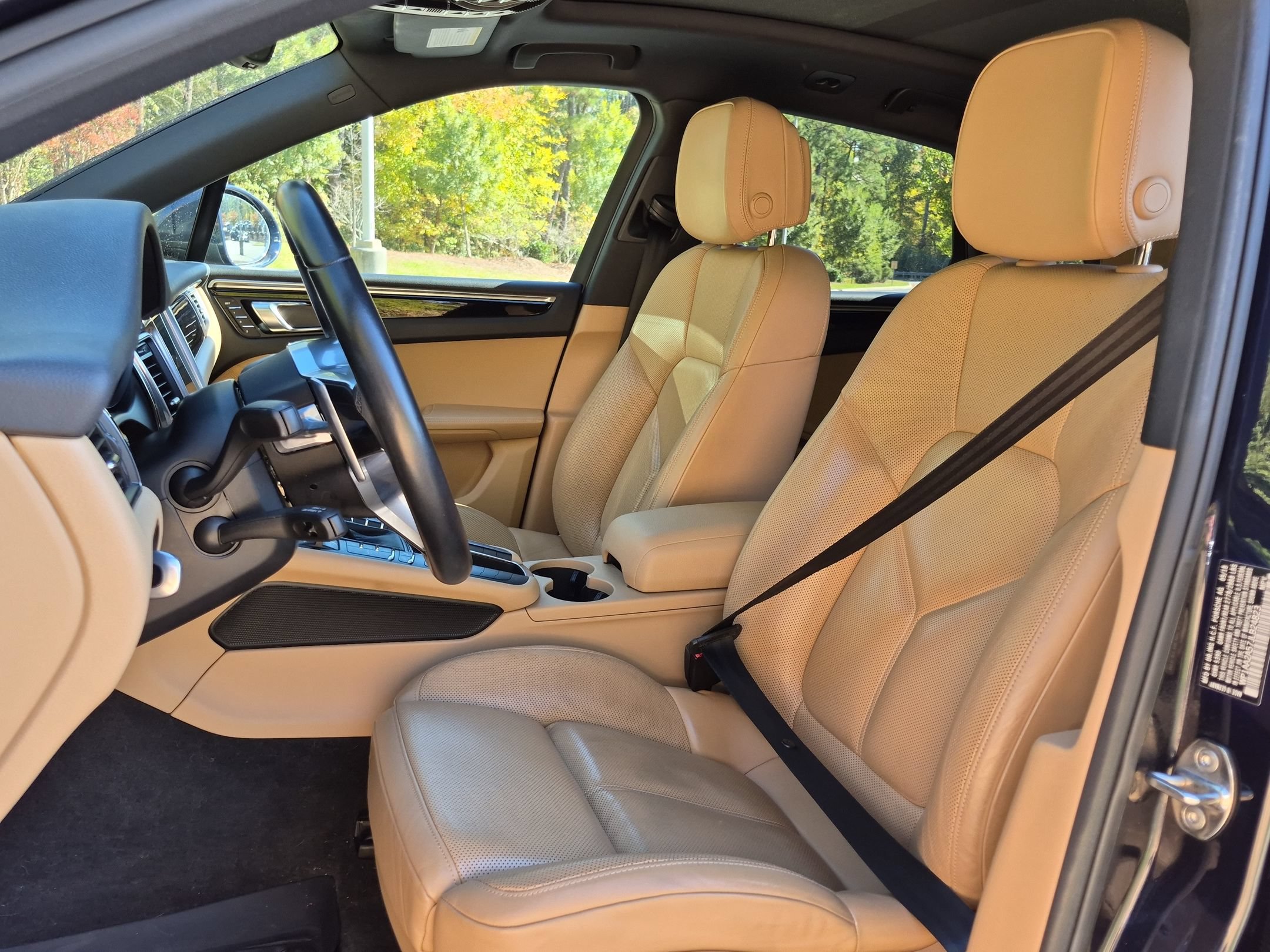 Certified 2018 Porsche Macan SUV