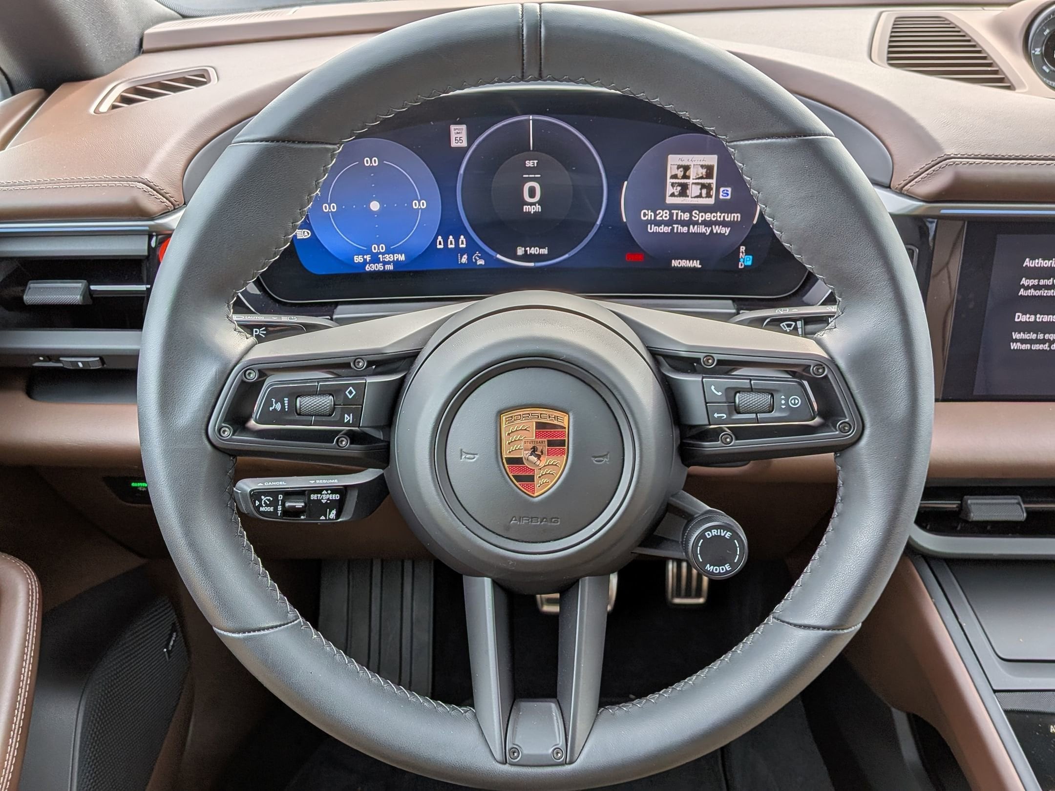 2025 Porsche Macan Electric 4S photo 6