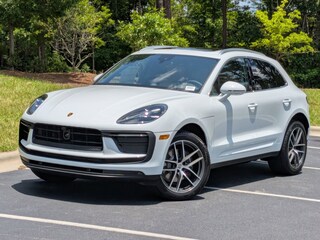 2025 Porsche Macan SUV