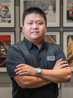 Staff member Kevin Zheng from ID_70a10899e7fa