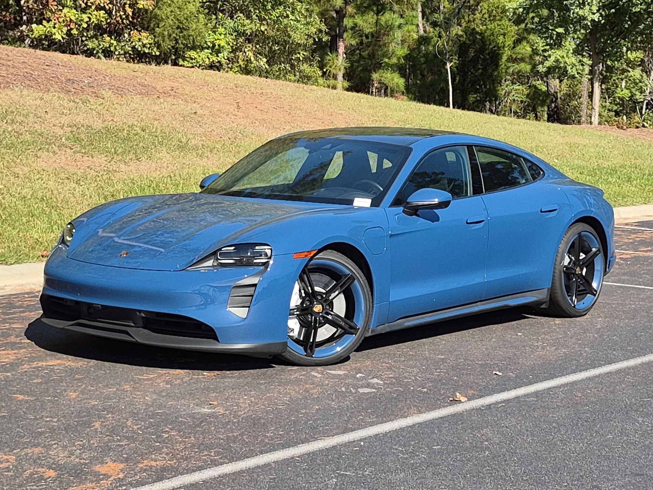  Porsche Taycan