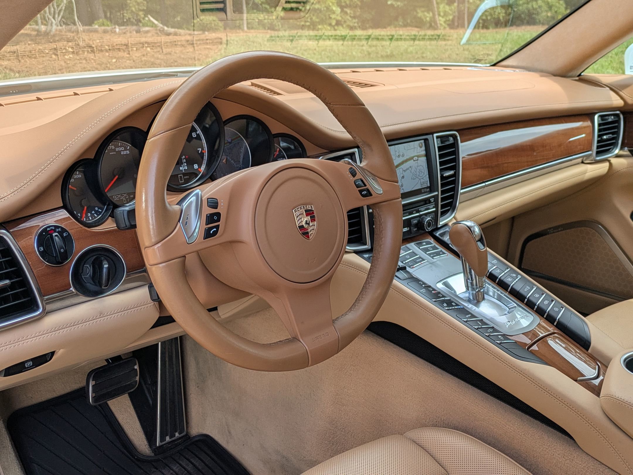 2011 Porsche Panamera Turbo photo 3