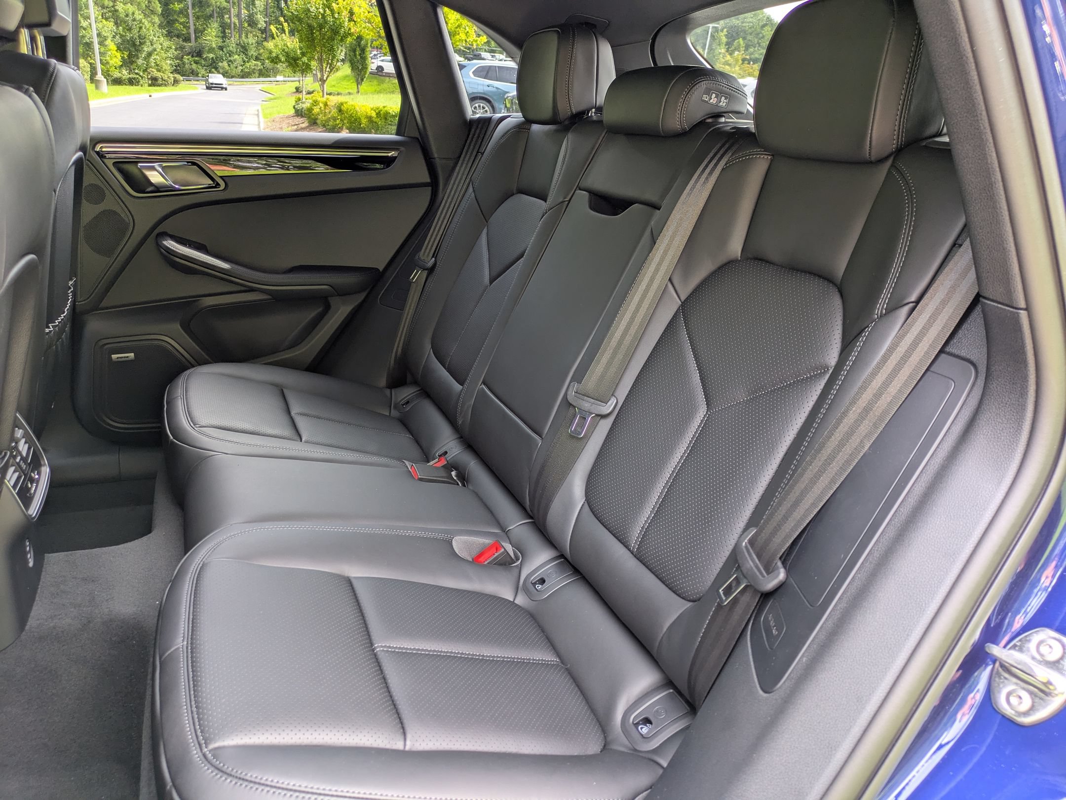 2026 Porsche Macan T - Photo 25