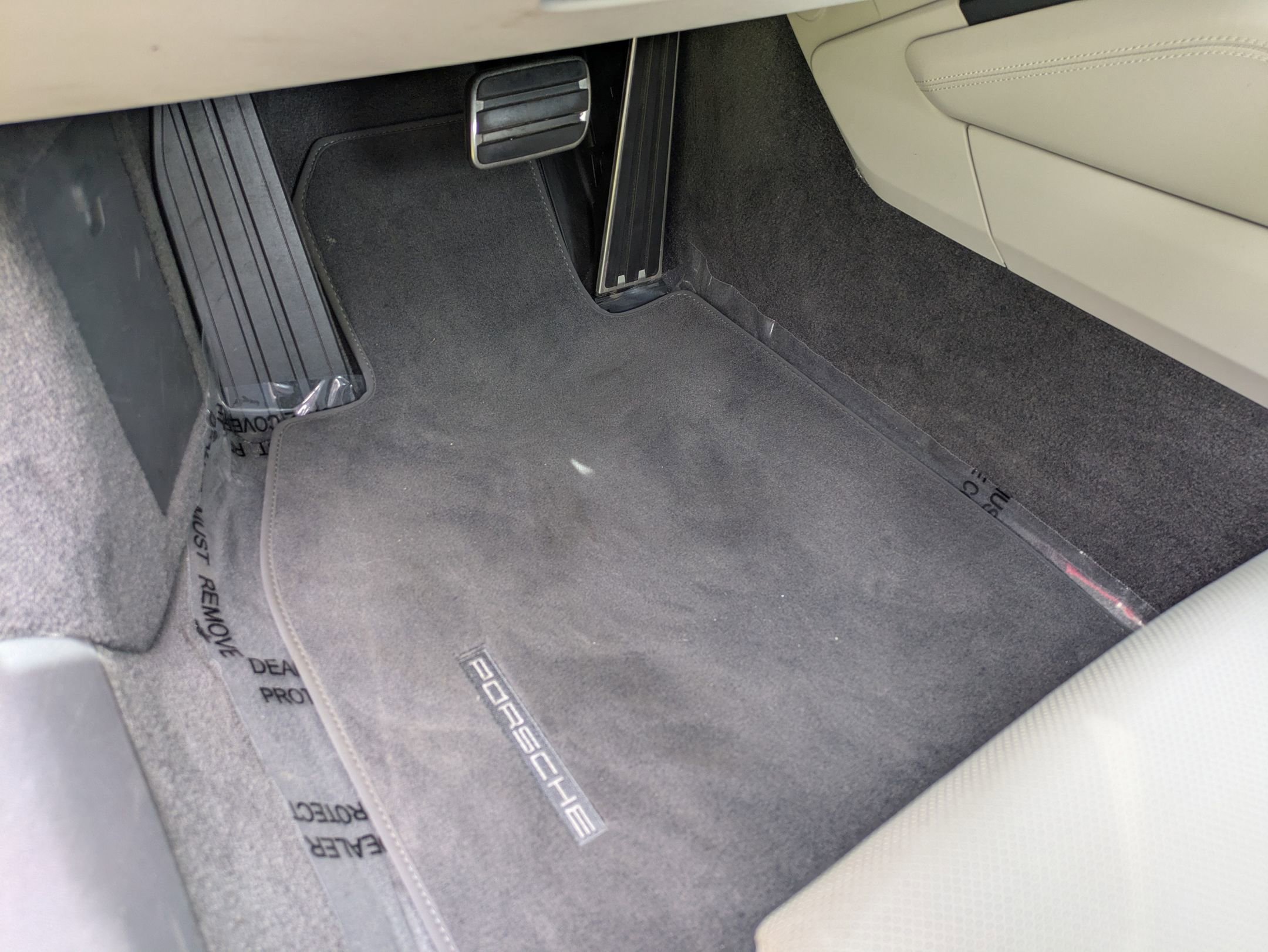 2024 Porsche 911 Carrera 4S photo 6