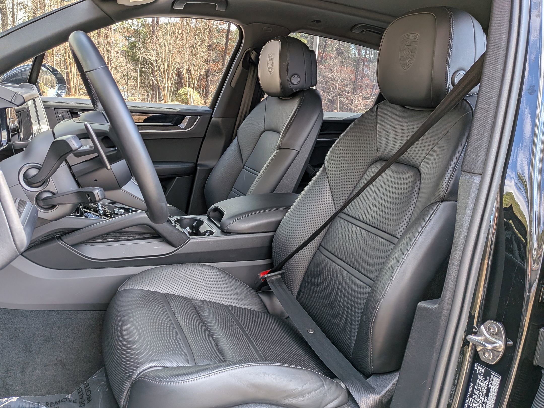 2025 Porsche Cayenne E-Hybrid photo 4