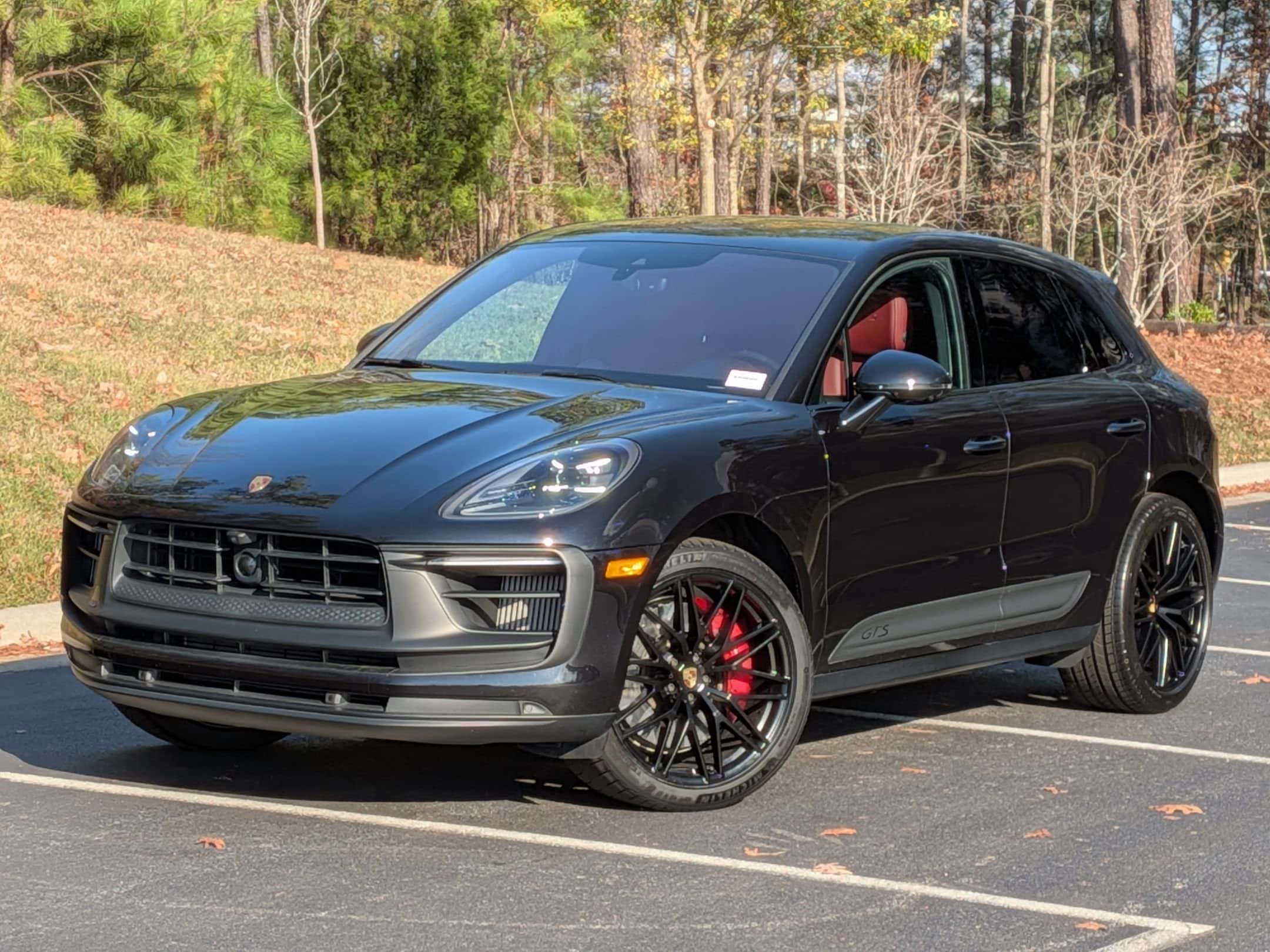 2023 Porsche Macan GTS's photo
