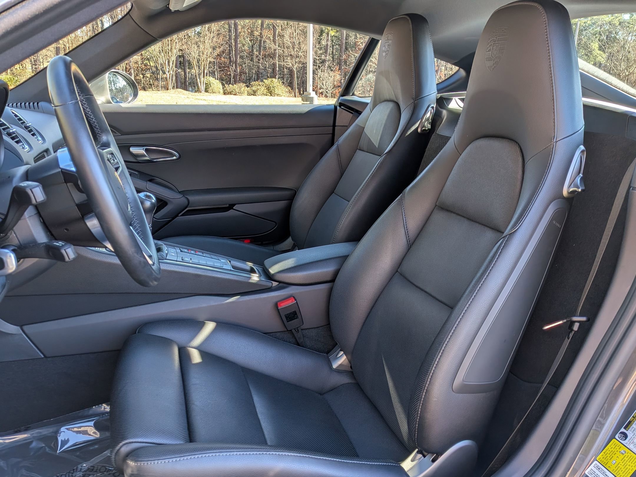 2024 Porsche 718 Cayman photo 4