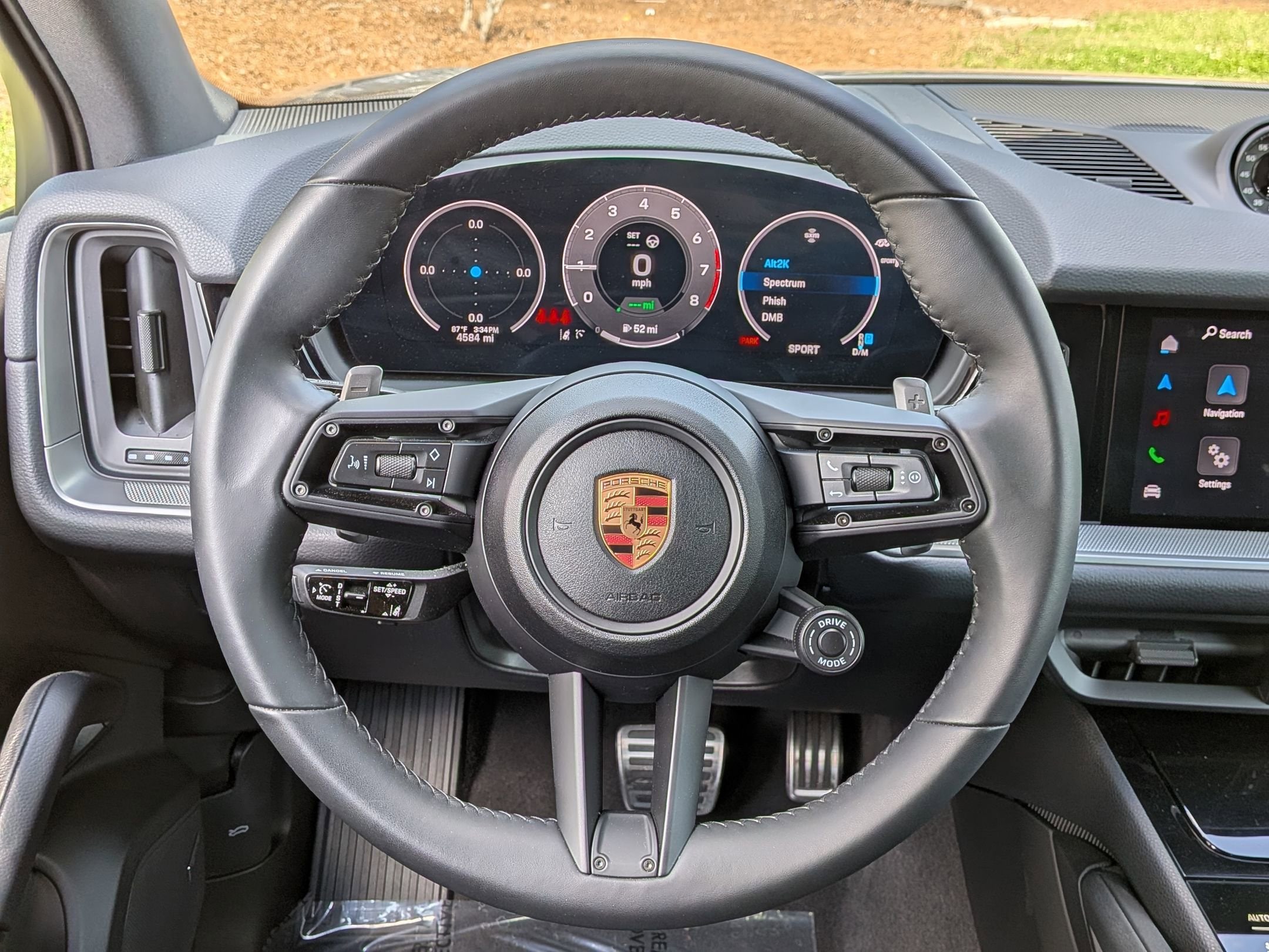 2025 Porsche Cayenne E-Hybrid photo 3
