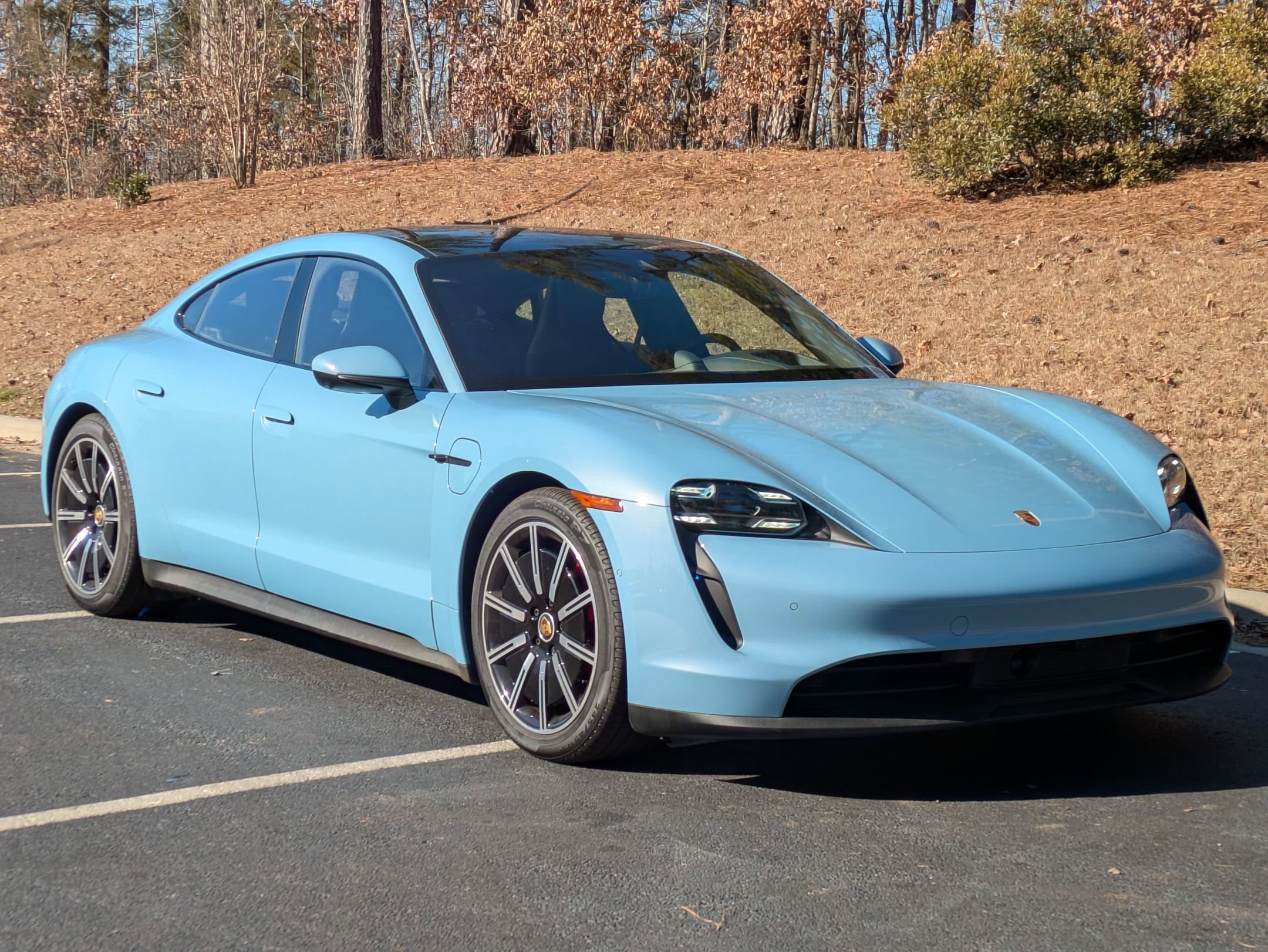 2024 Porsche Taycan 4S photo 3
