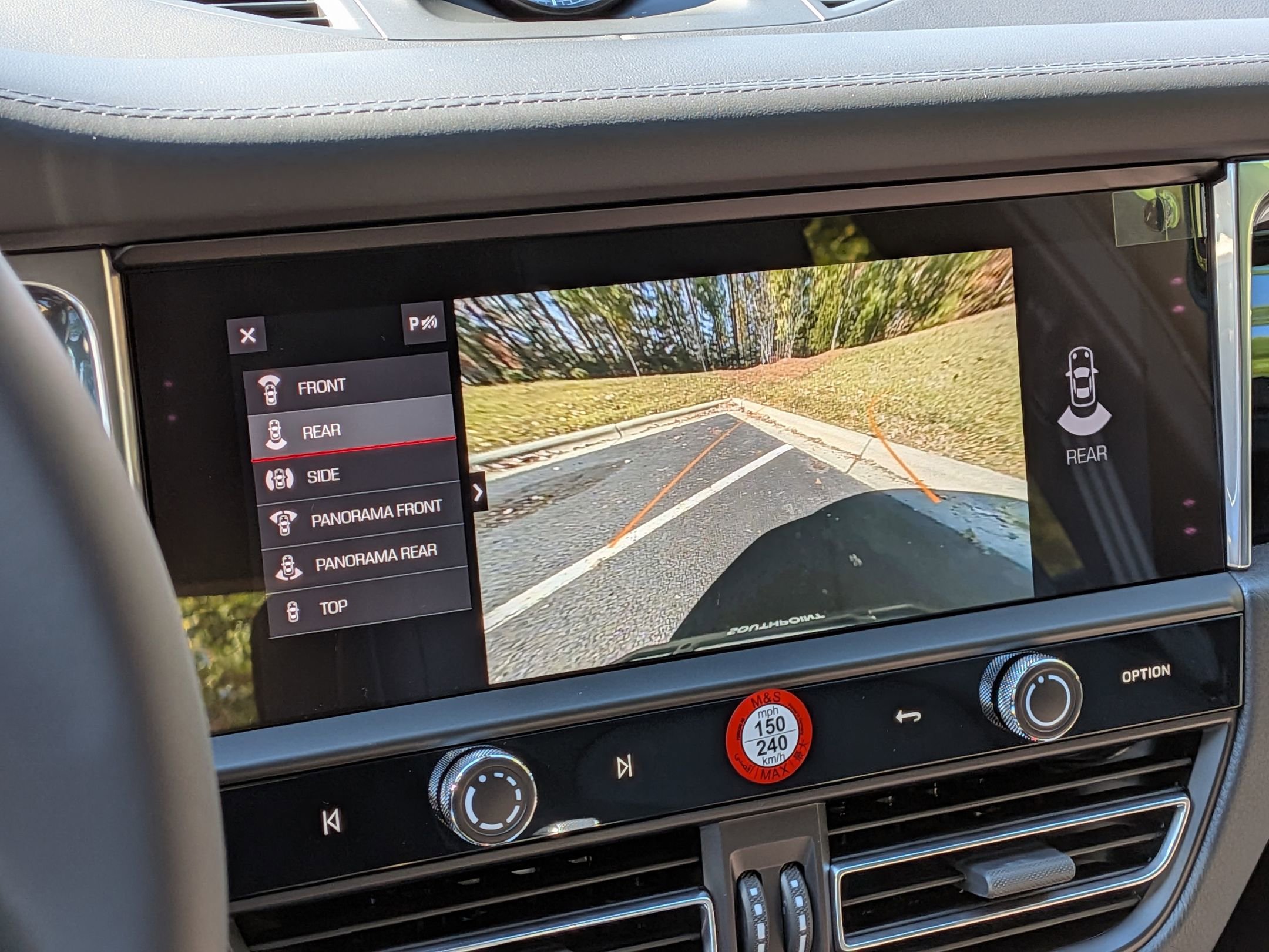 2026 Porsche Macan T - Photo 17
