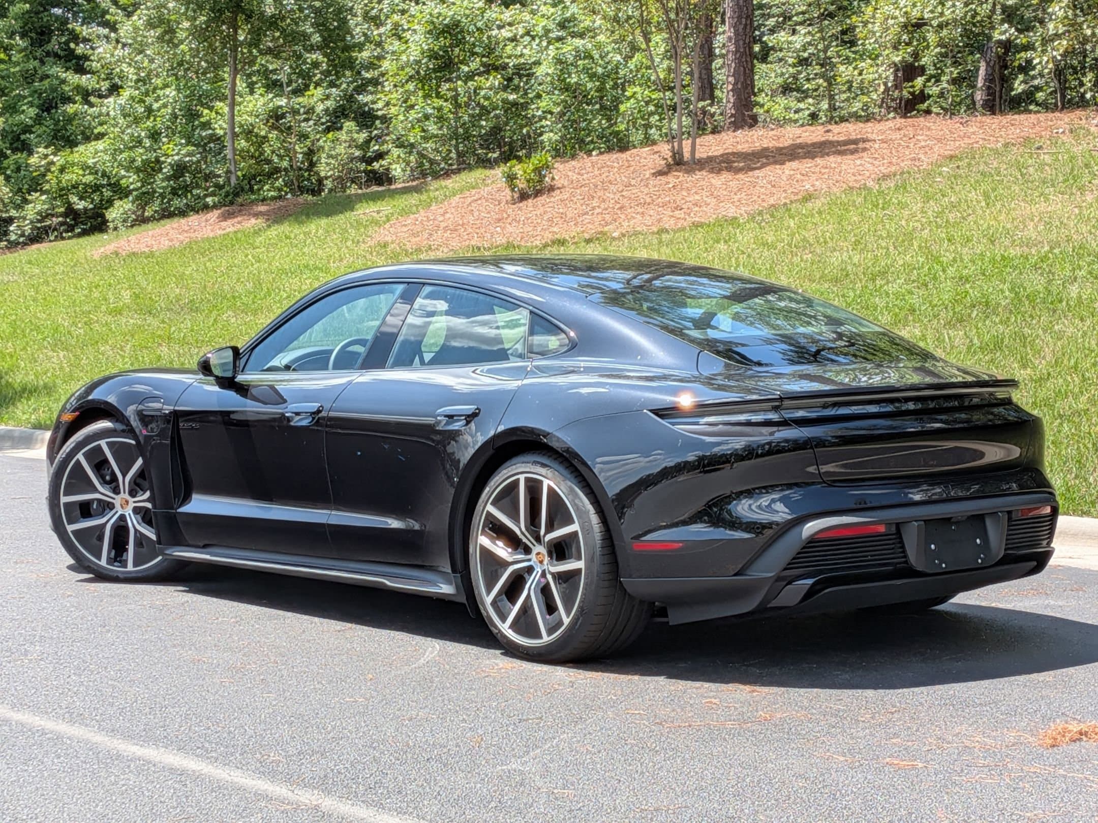 Porsche Taycan 4 Black Edition