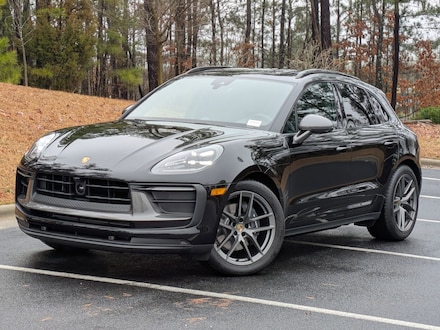 2024 Porsche Macan T SUV