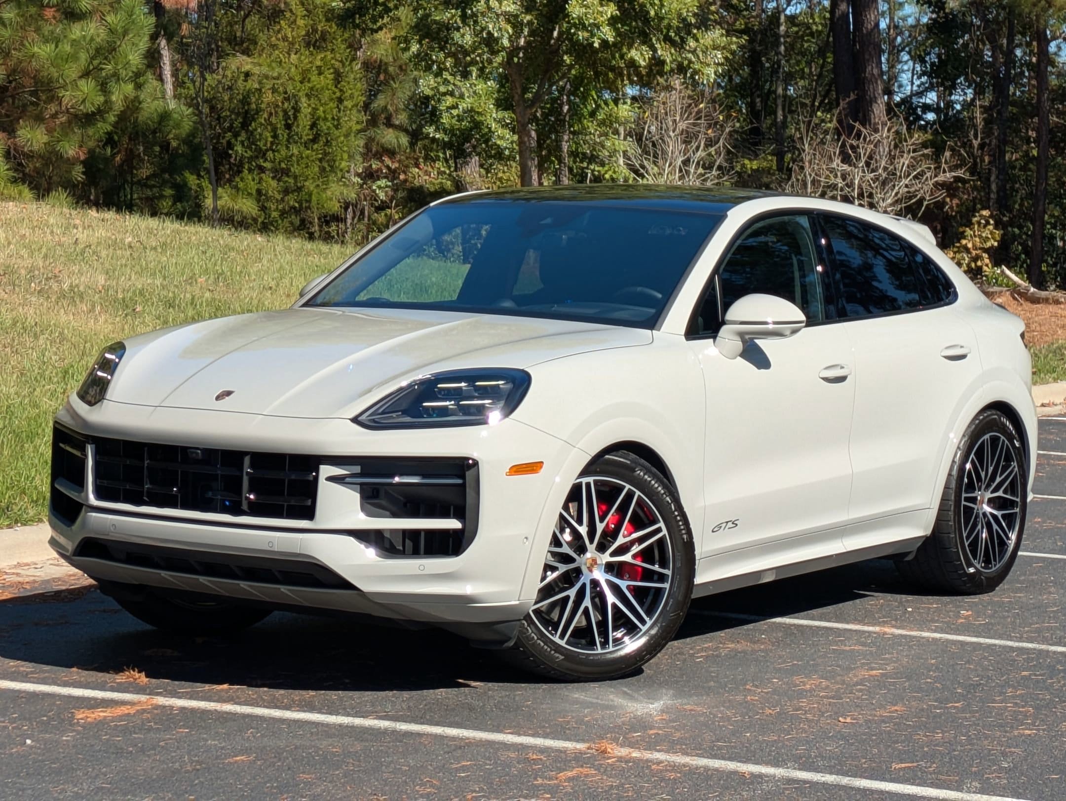 2025 Porsche Cayenne GTS Coupe SUV 2025 Porsche Cayenne GTS Coupe SUV