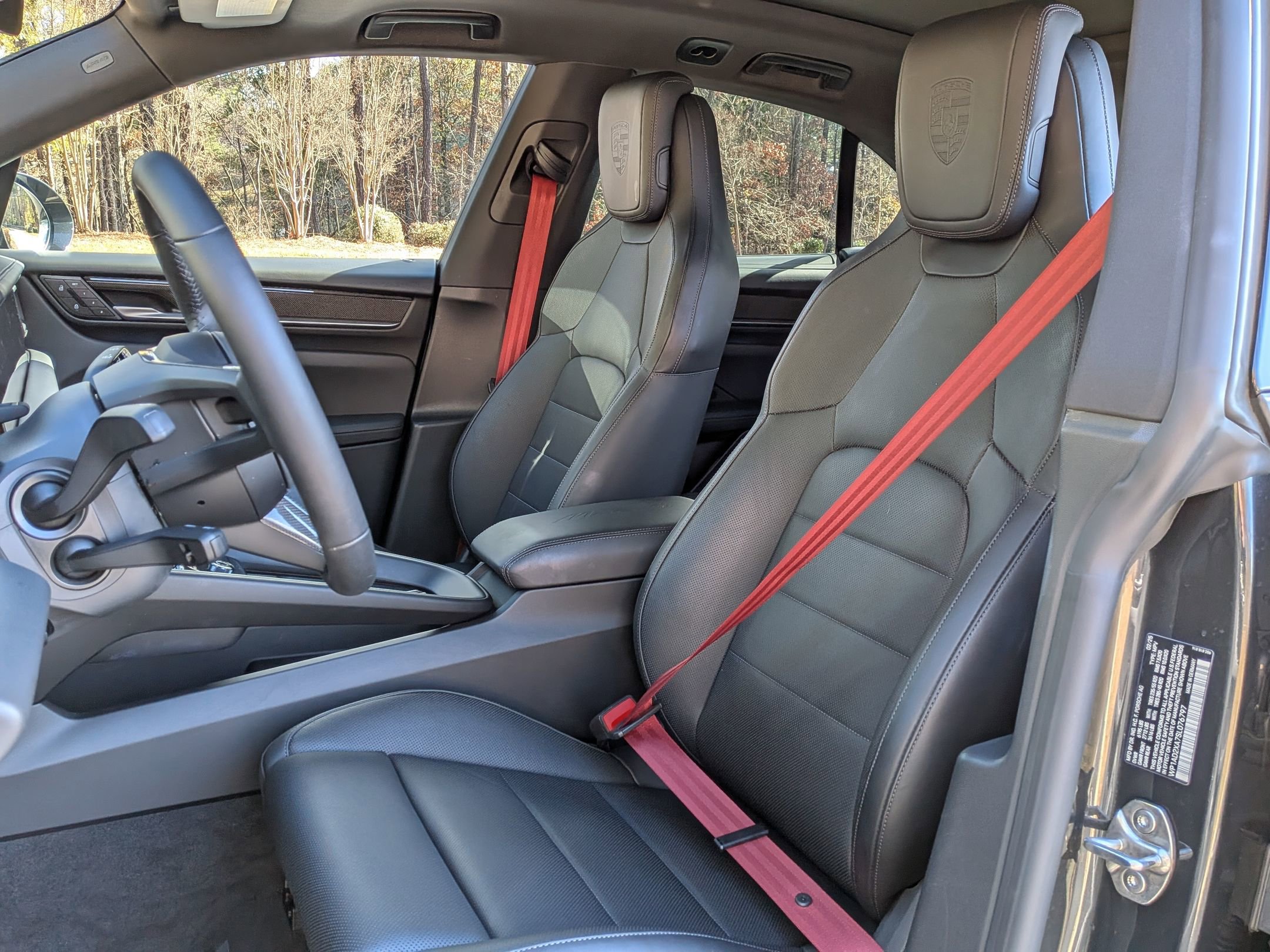 2025 Porsche Macan Electric photo 4