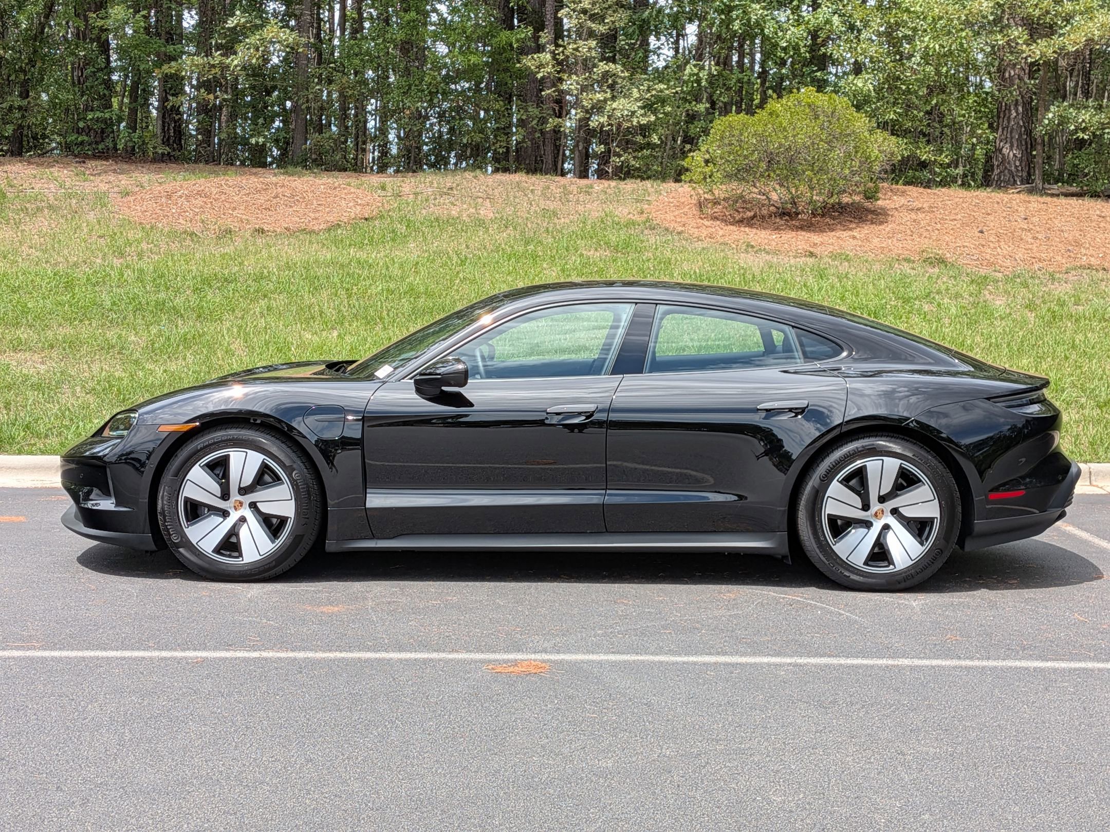 Porsche Taycan 4