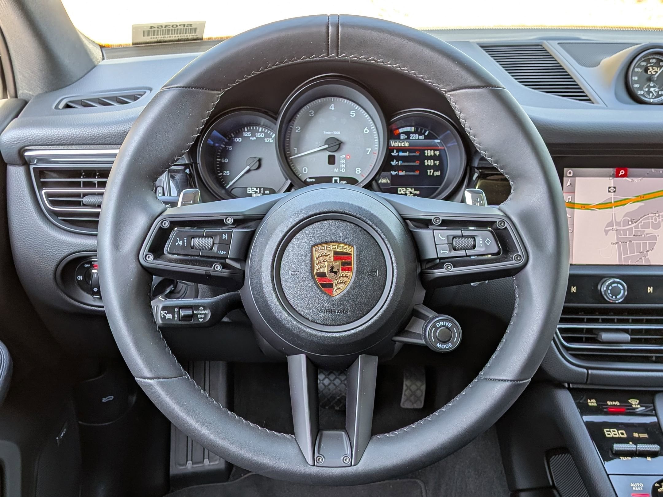 2025 Porsche Macan S photo 6