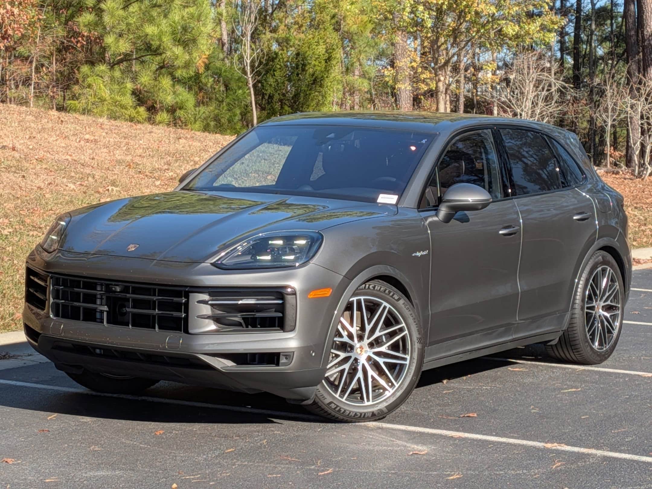 2025 Porsche Cayenne E-Hybrid's photo
