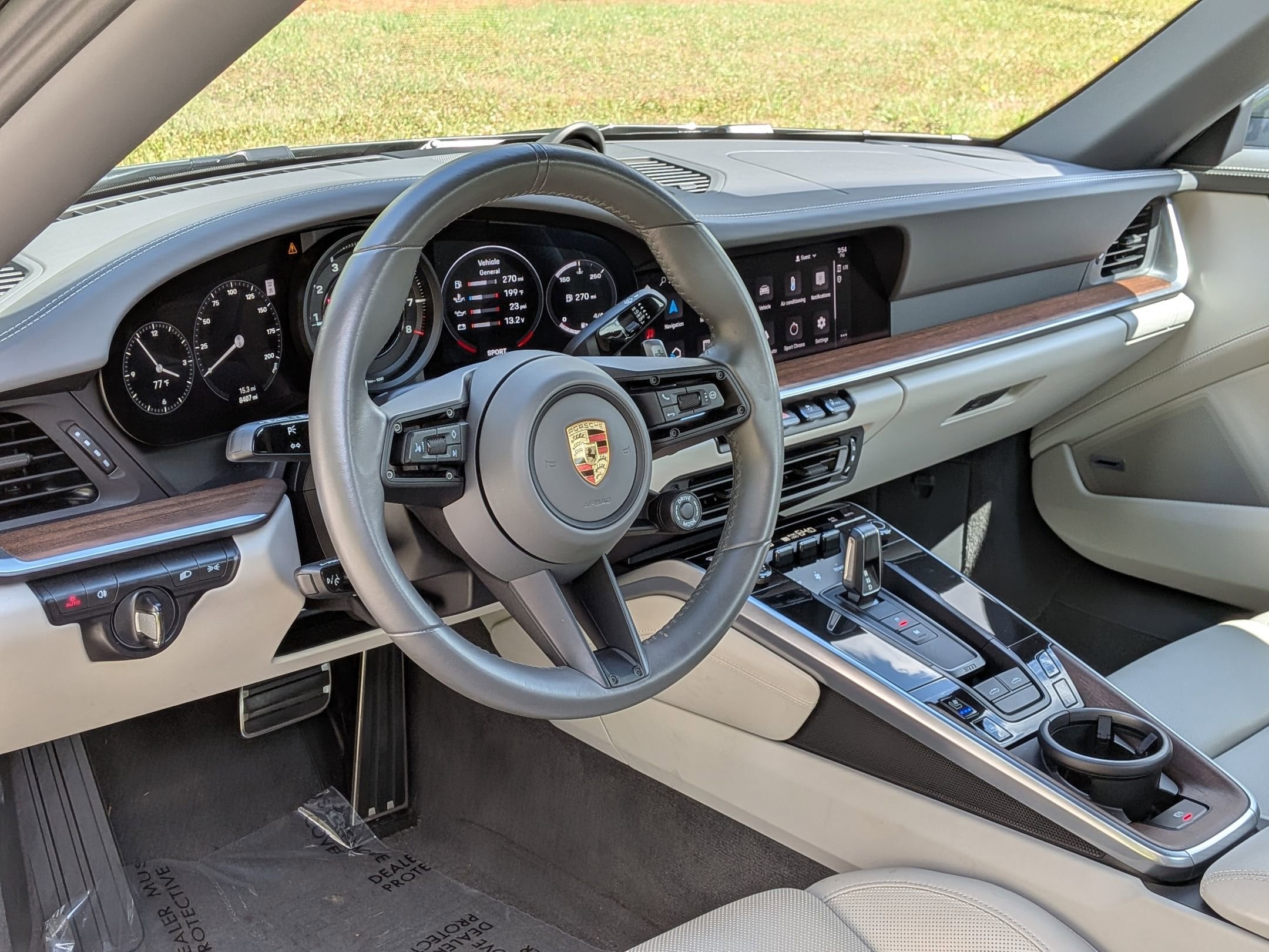 2023 Porsche 911 Targa 4S photo 2