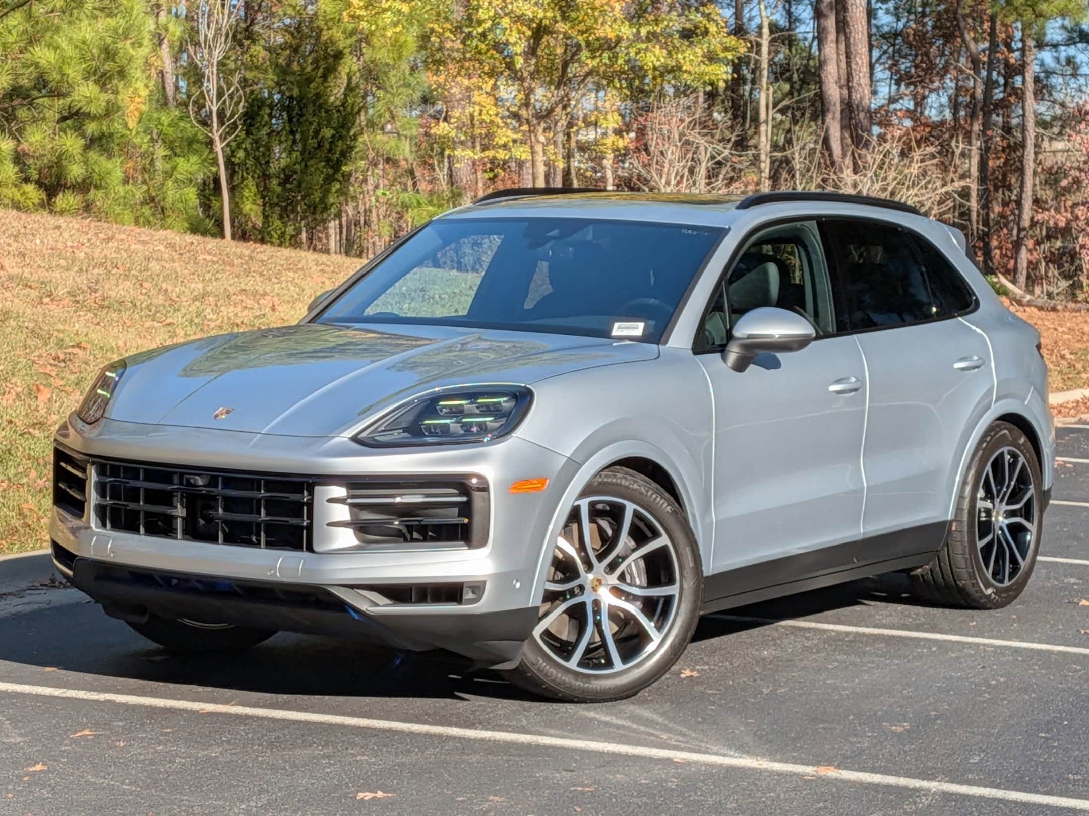 2024 Porsche Cayenne Base's photo