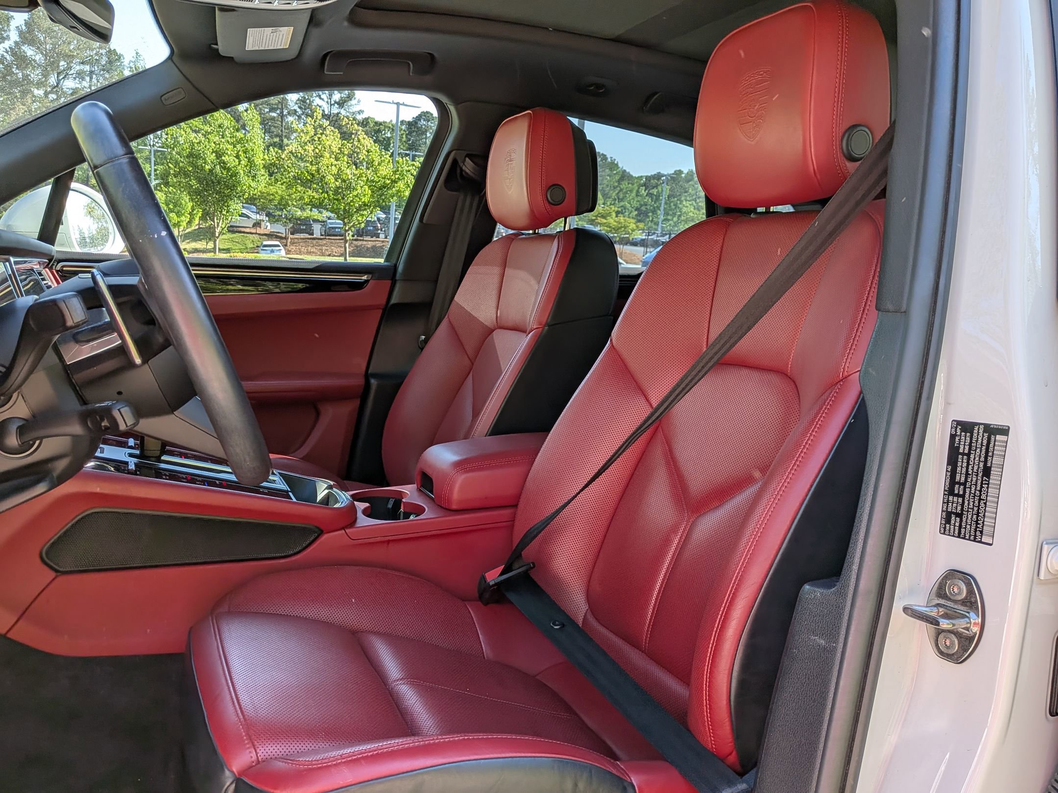 2023 Porsche Macan photo 4