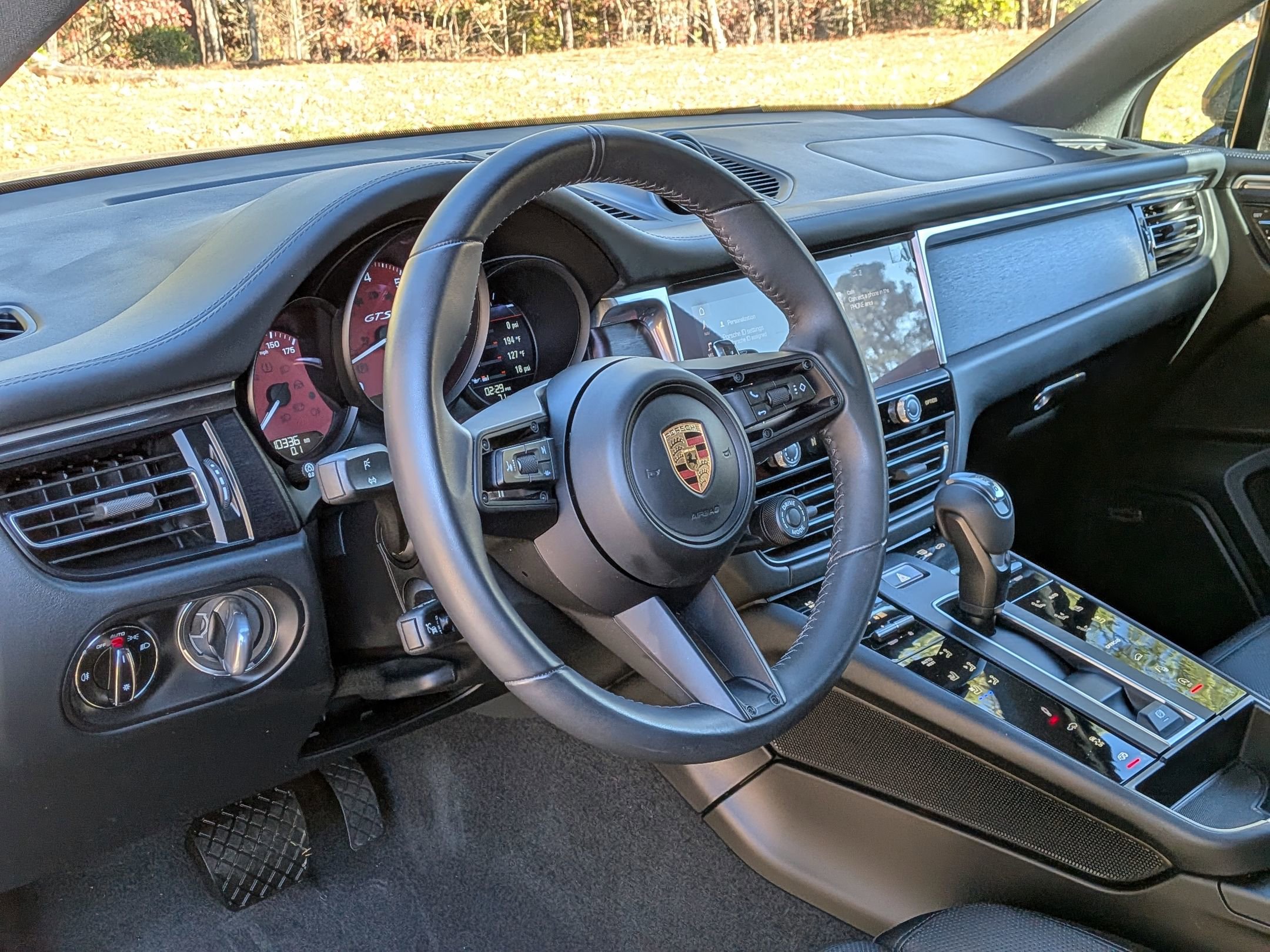 2023 Porsche Macan GTS photo 2