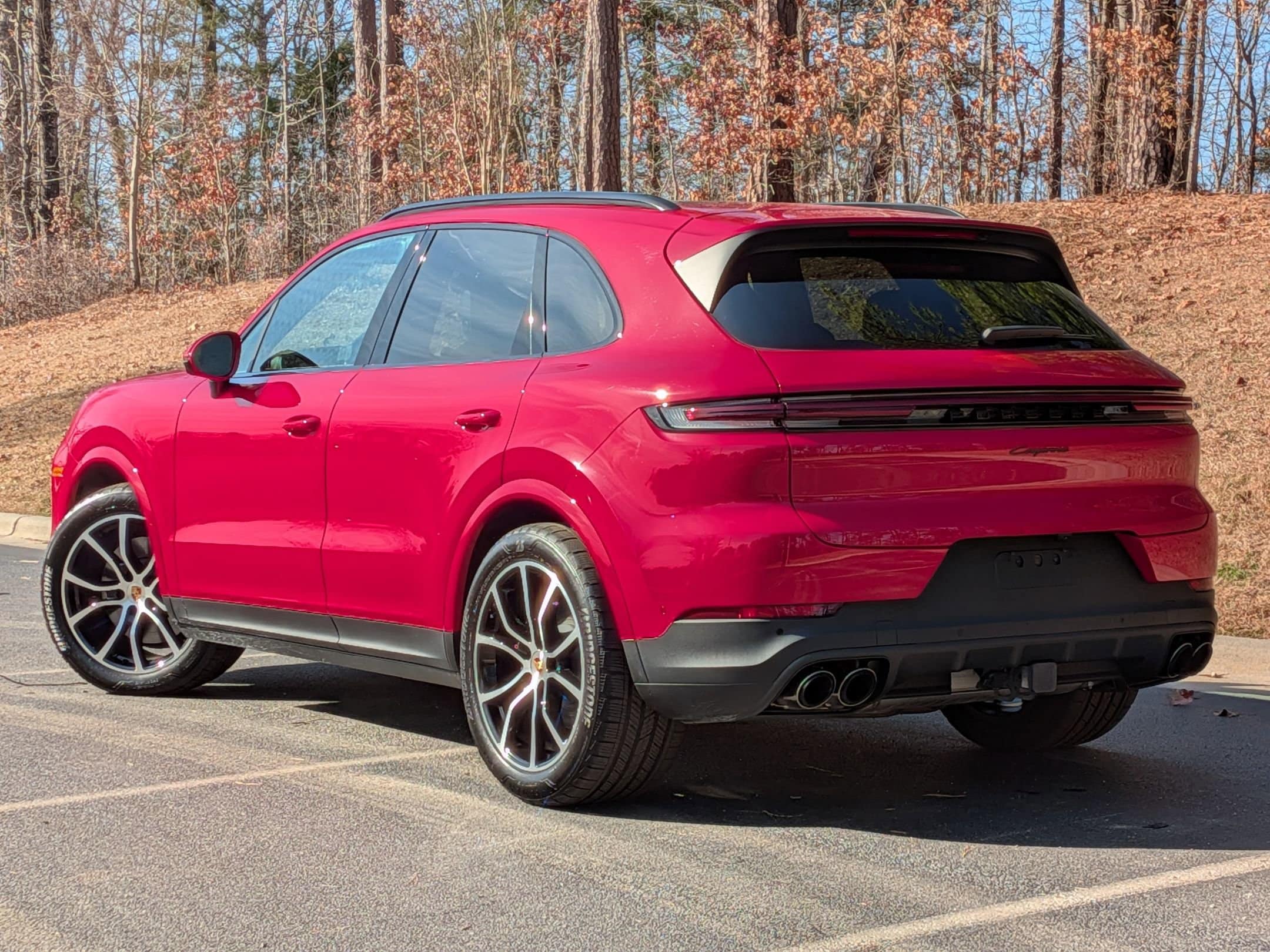 2025 Porsche Cayenne photo 2