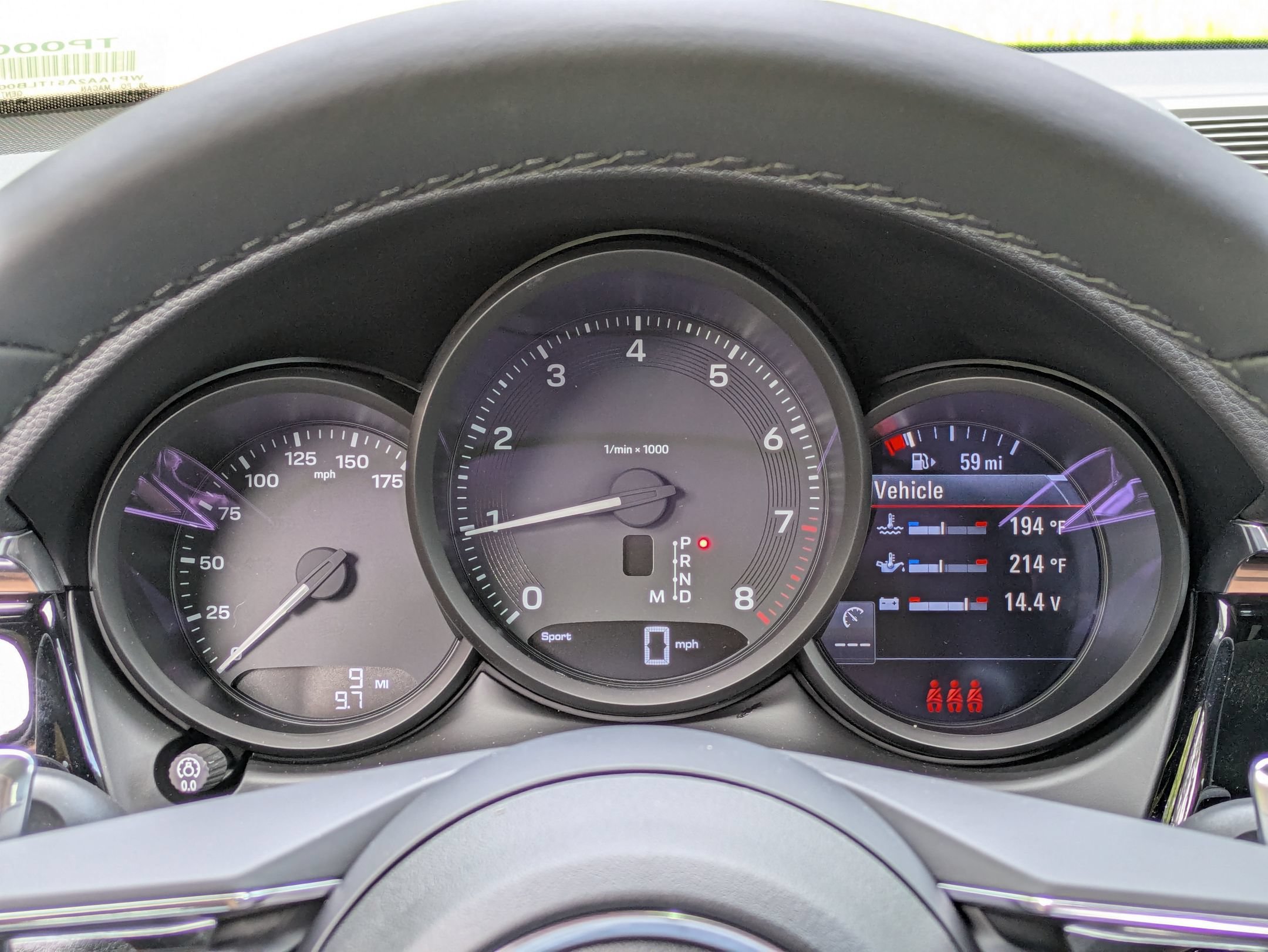 2026 Porsche Macan T - Photo 11