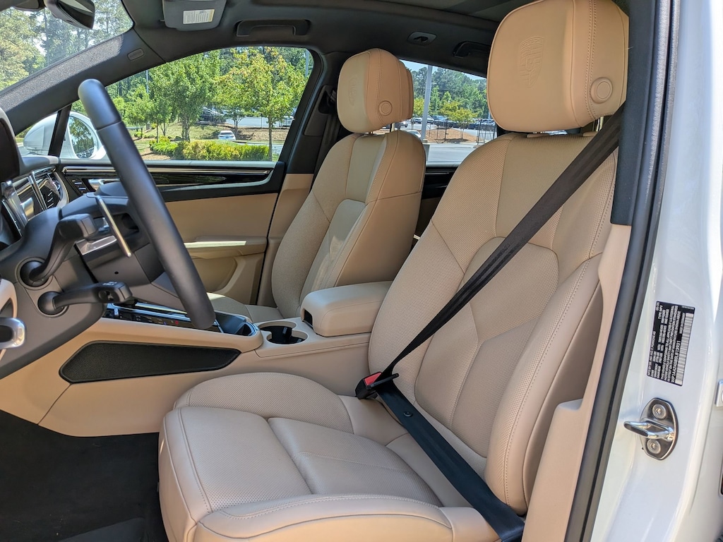 Certified 2025 Porsche Macan SUV