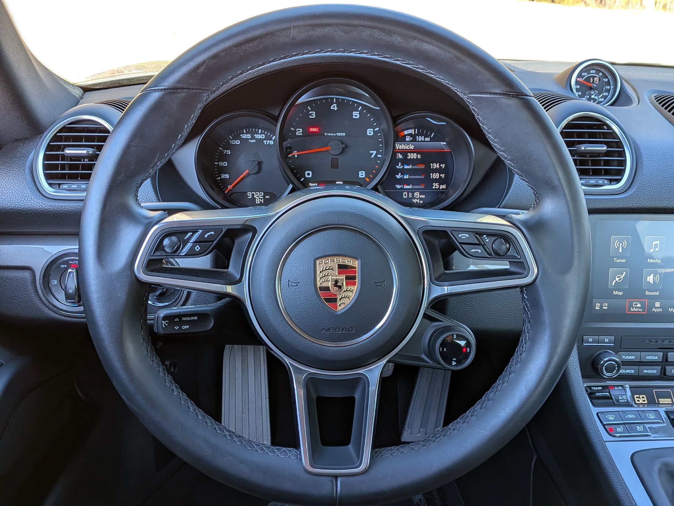 2024 Porsche 718 Cayman photo 3