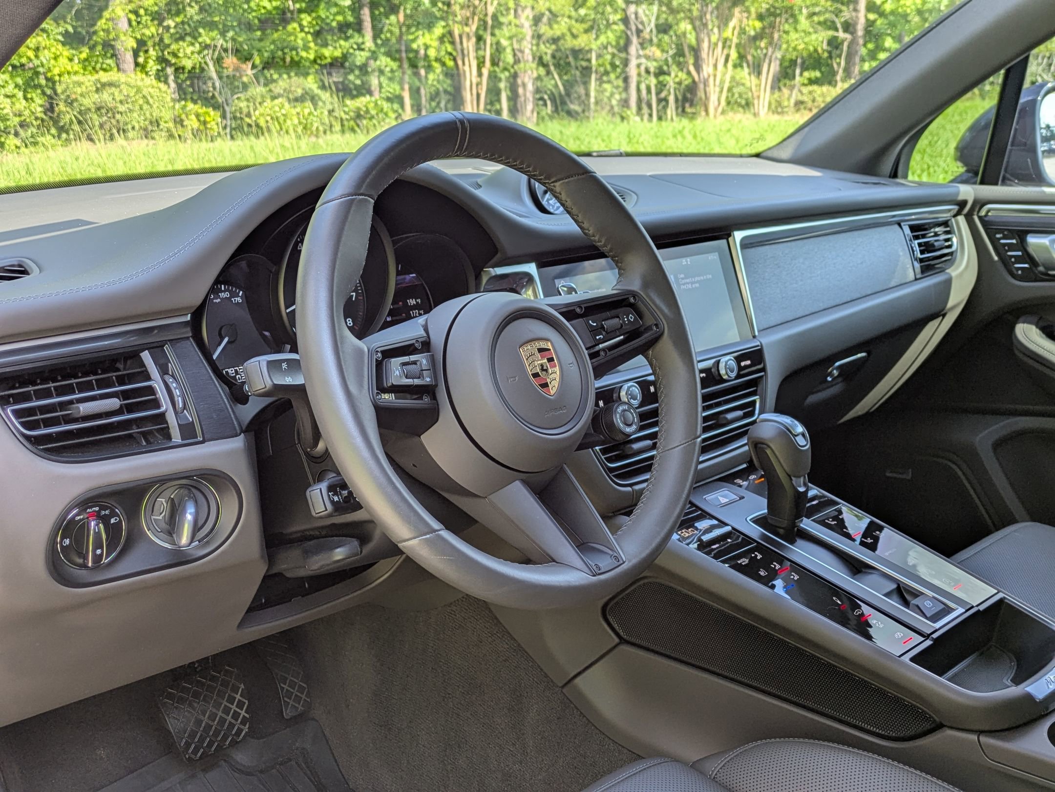 2023 Porsche Macan GTS photo 3
