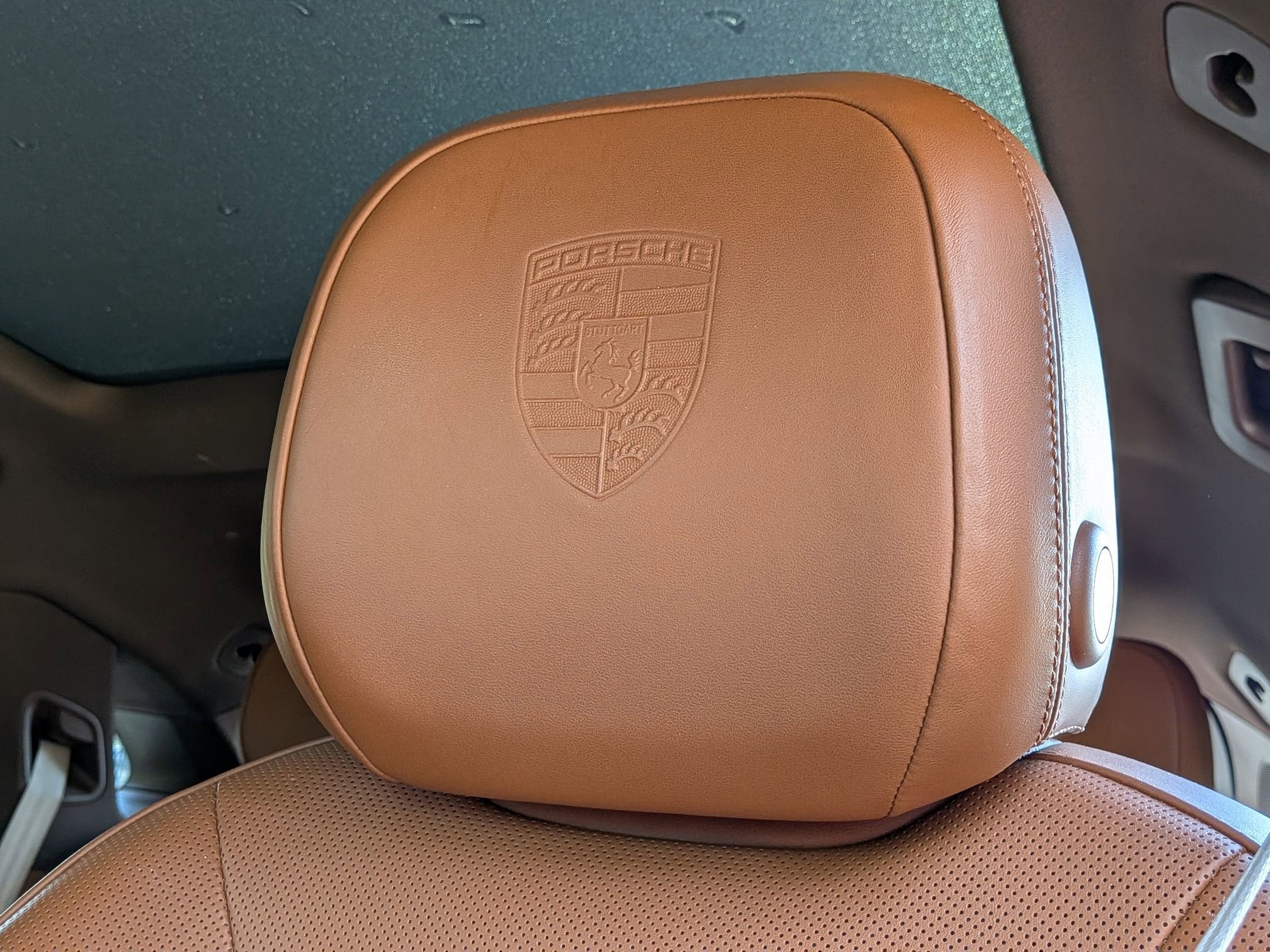 2023 Porsche Cayenne S Platinum Edition Coupe photo 5