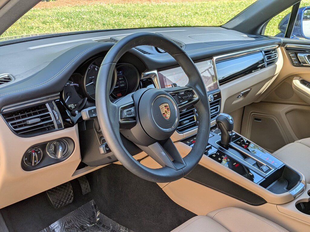 Certified 2025 Porsche Macan SUV