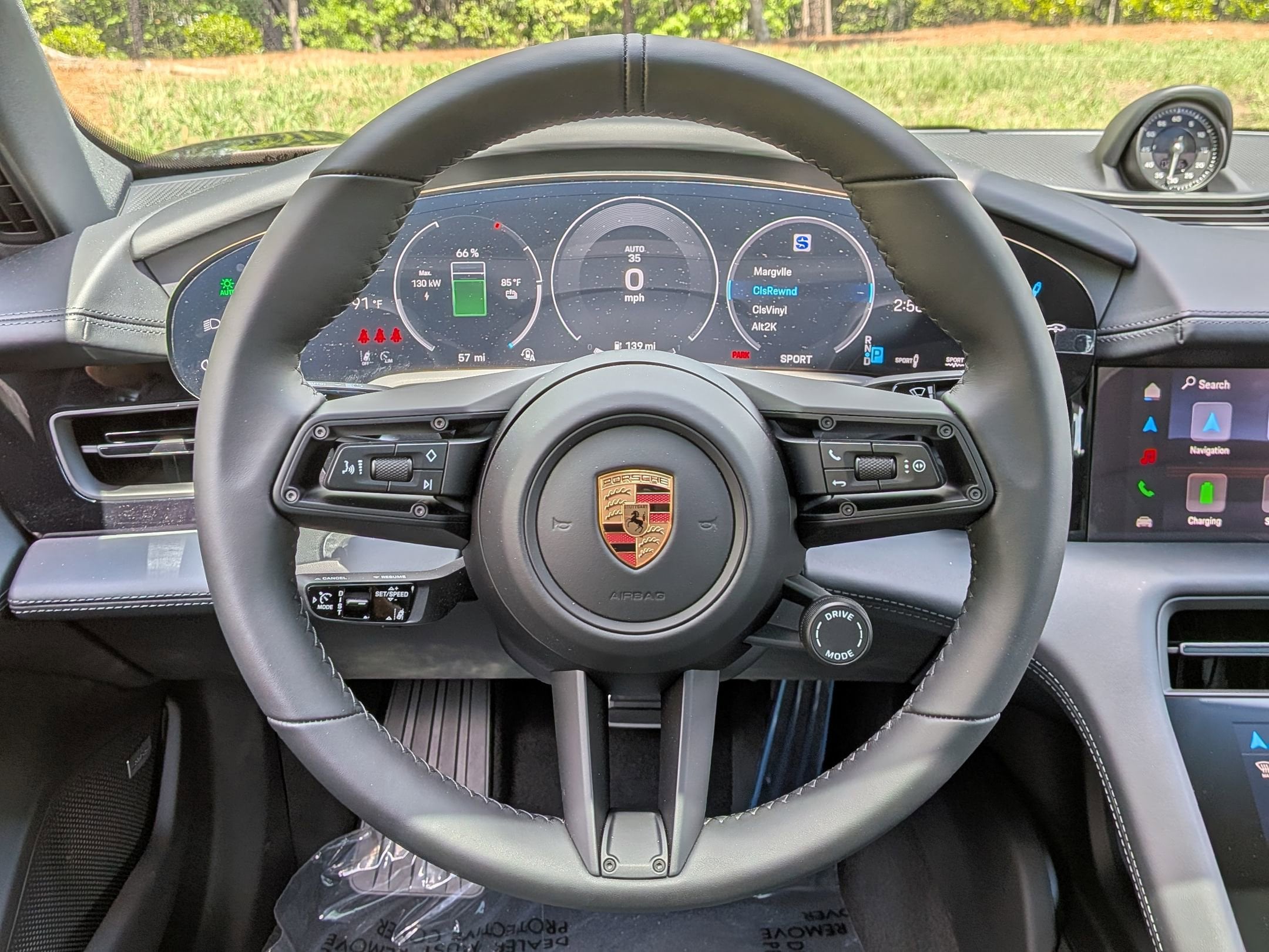 Porsche Taycan 4 Black Edition