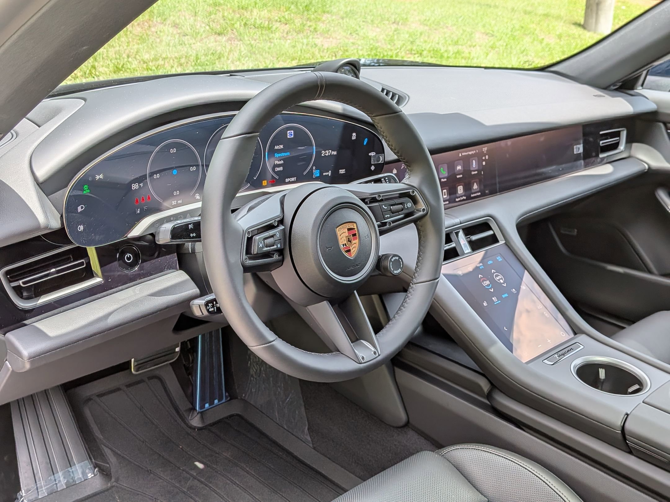Porsche Taycan 4