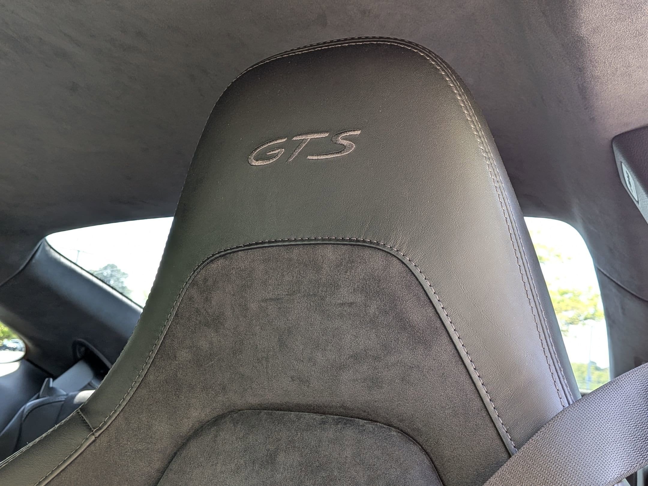 2019 Porsche 911 Carrera 4 GTS photo 5