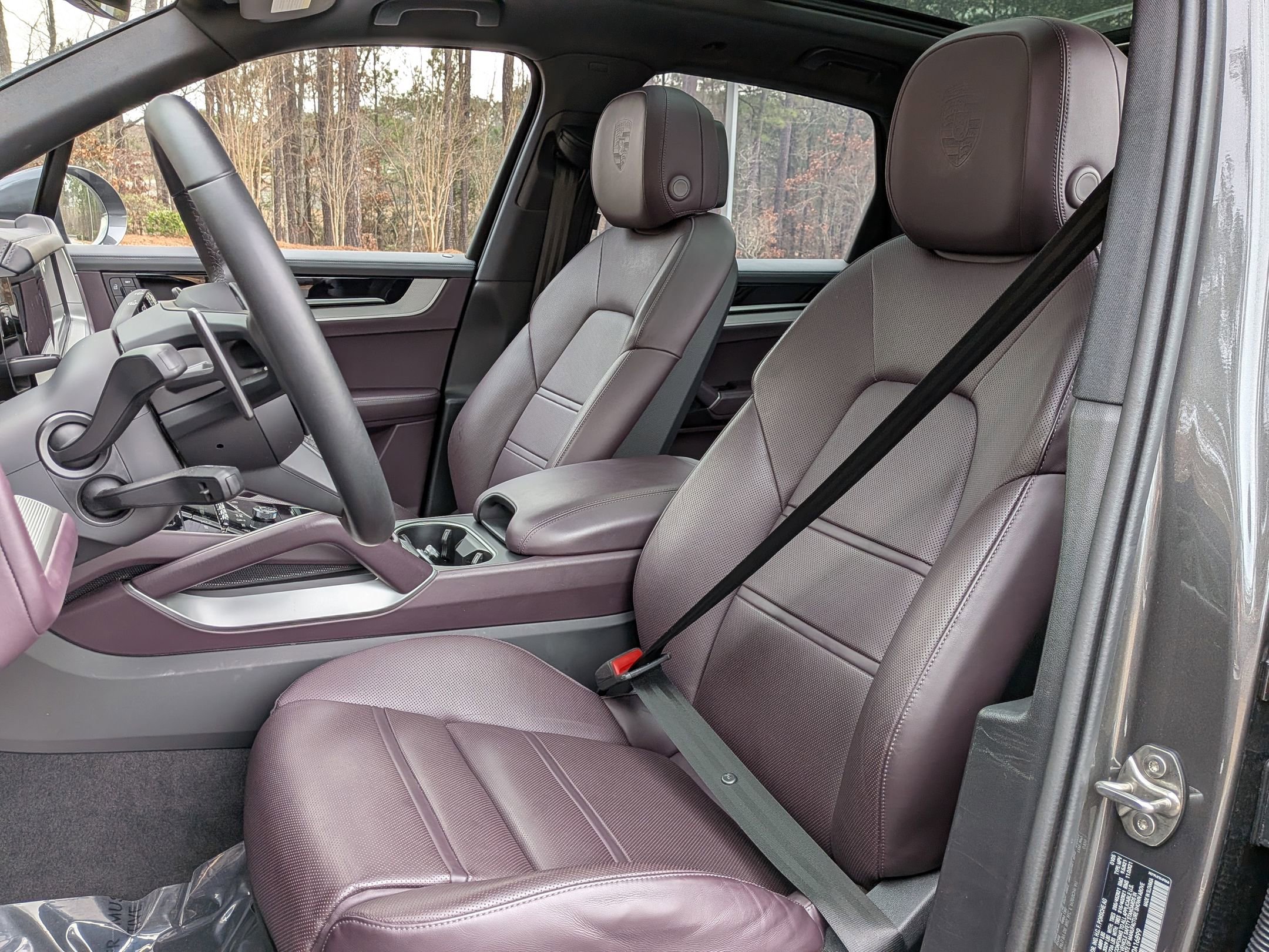 2025 Porsche Cayenne E-Hybrid photo 4