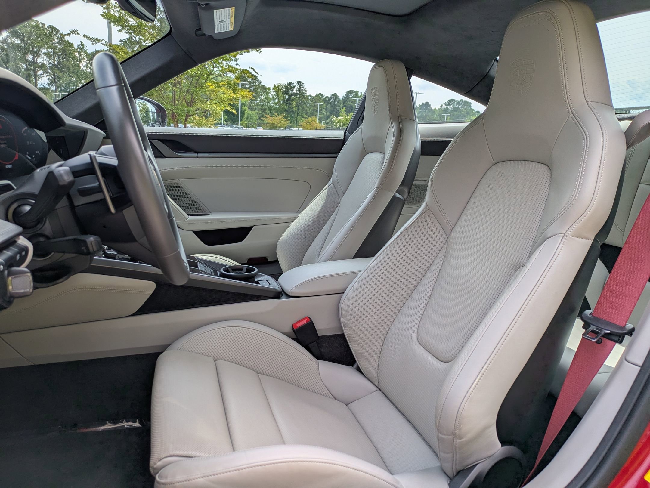 2024 Porsche 911 Carrera 4S photo 4