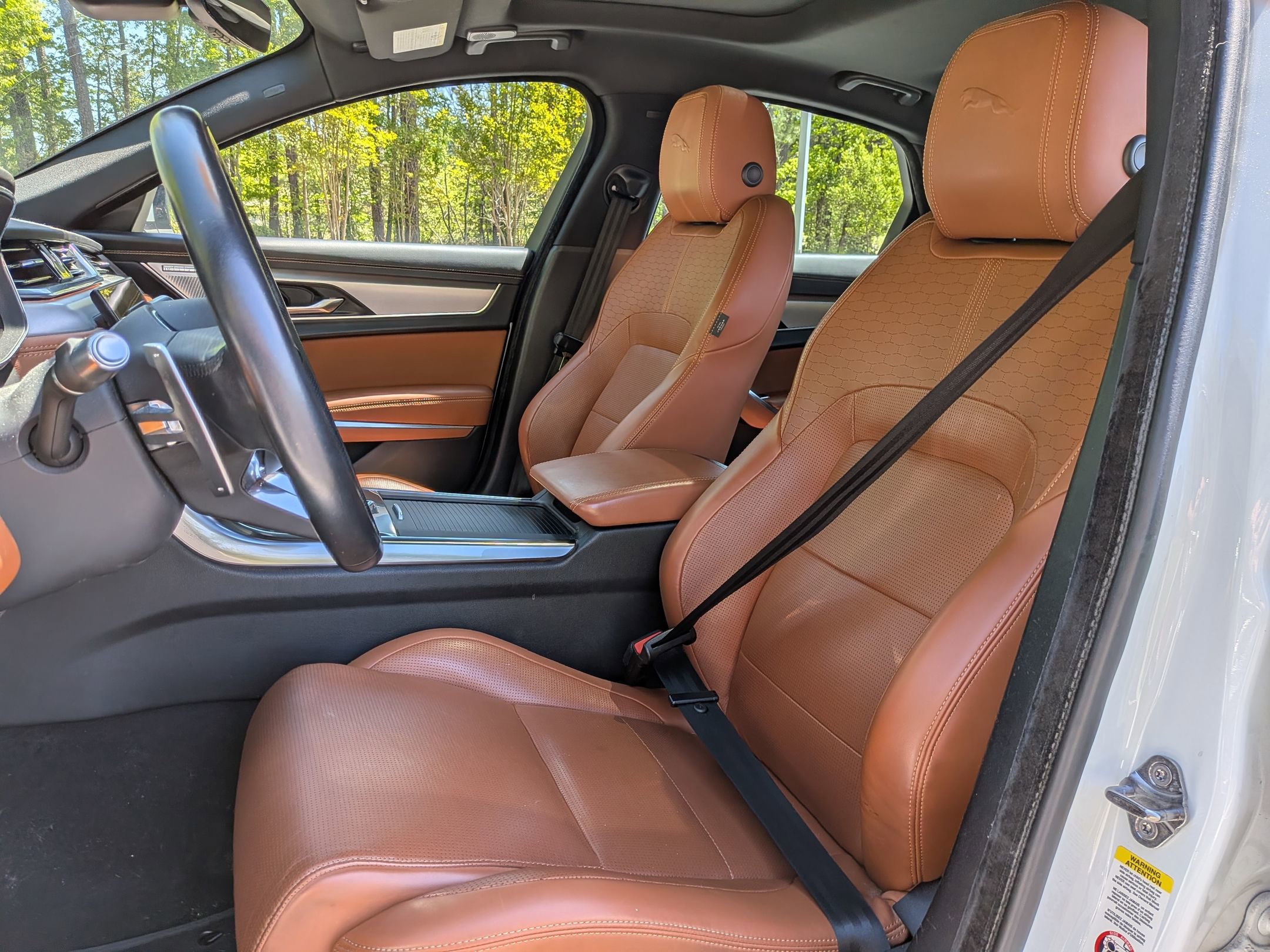 2021 Jaguar XF R-Dynamic SE photo 4